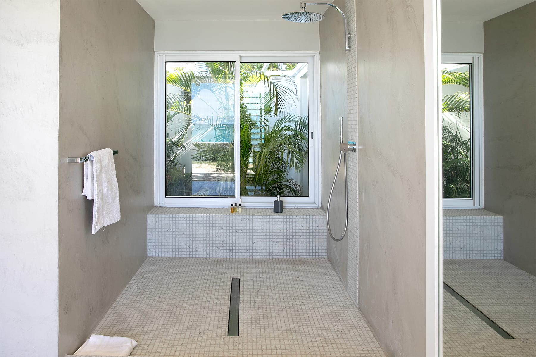 Ecume des Jours, Secluded Beachfront Villa on Plum Bay - Photo 47