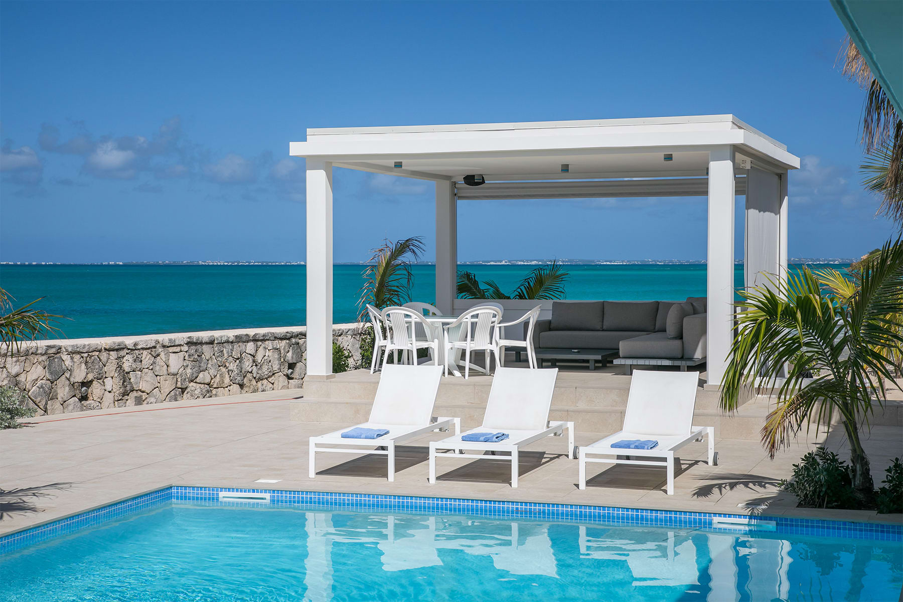 Ecume des Jours, Secluded Beachfront Villa on Plum Bay - Photo 9