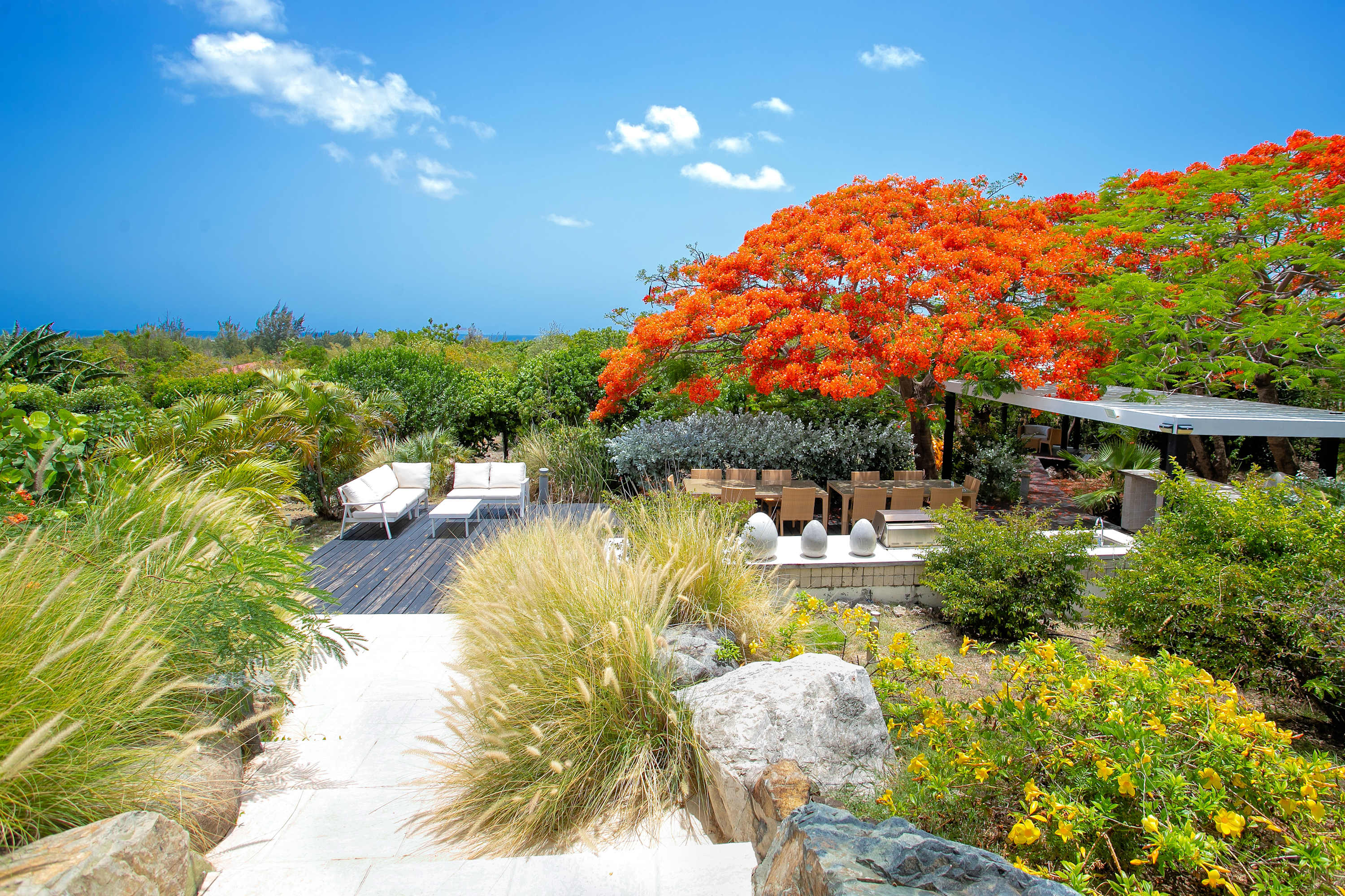 Villa Encore in Terres Basses, Six Ensuite Bedrooms with Heated Pool and Ocean Views - Photo 18