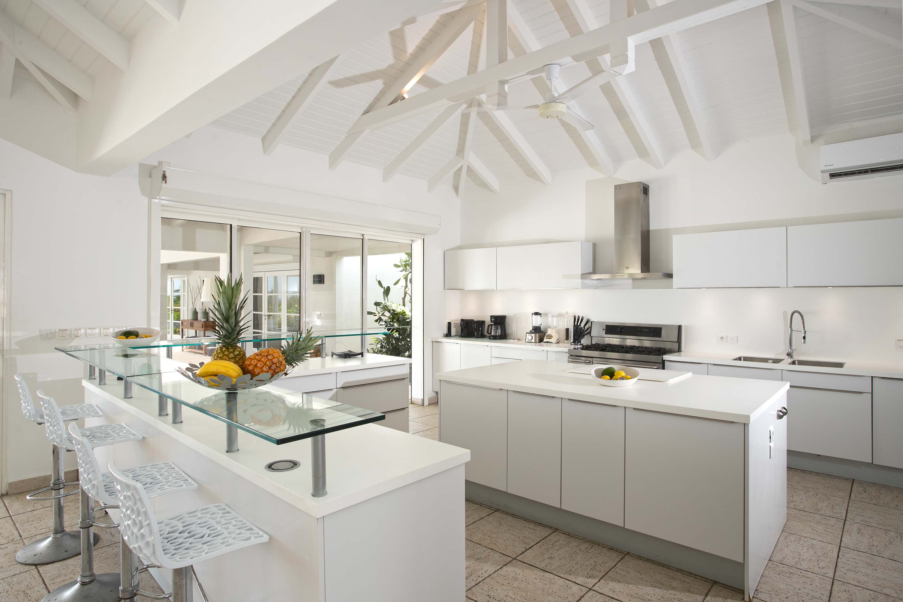 Villa Encore in Terres Basses, Six Ensuite Bedrooms with Heated Pool and Ocean Views - Photo 22