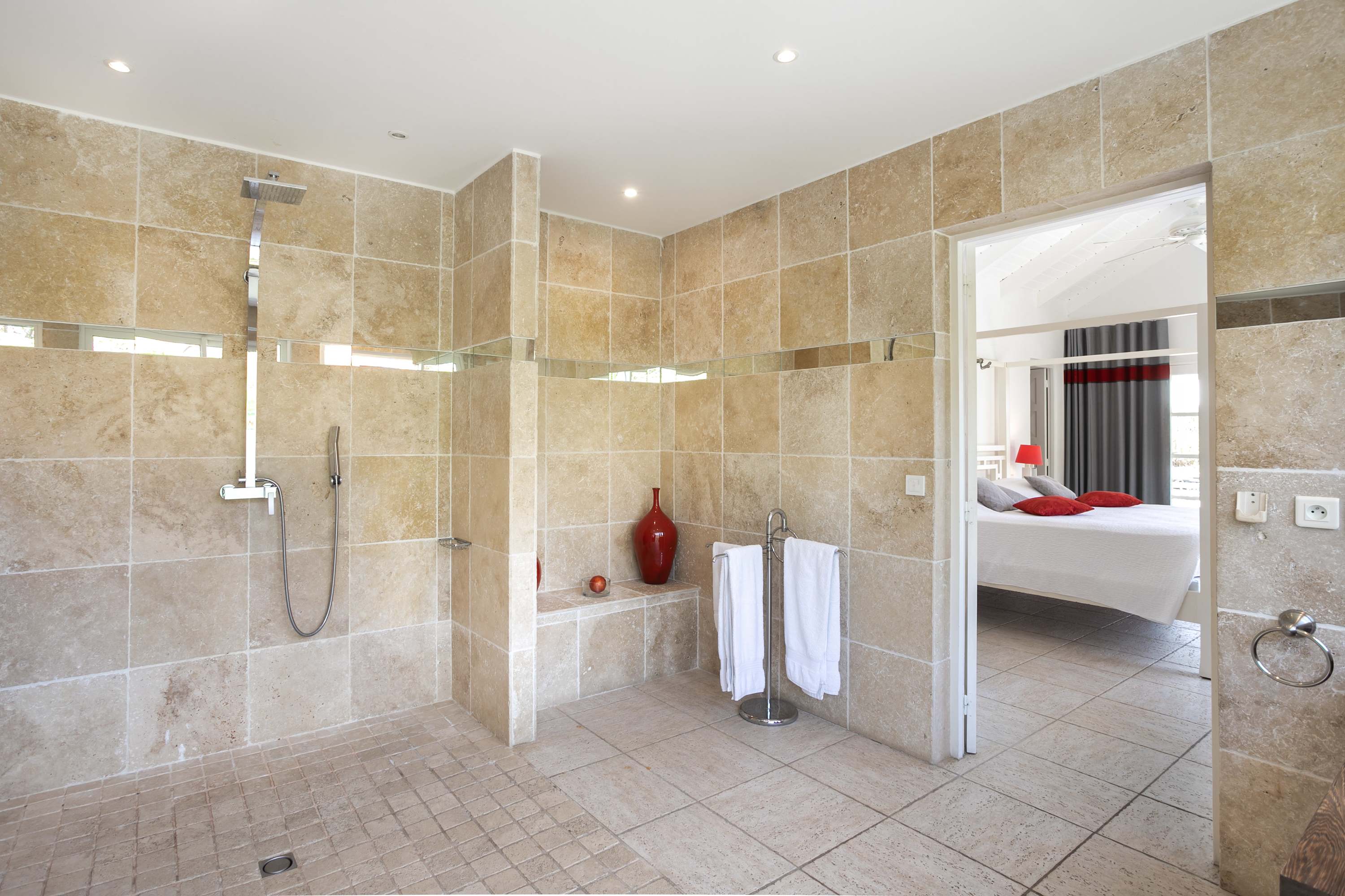 Villa Encore in Terres Basses, Six Ensuite Bedrooms with Heated Pool and Ocean Views - Photo 29
