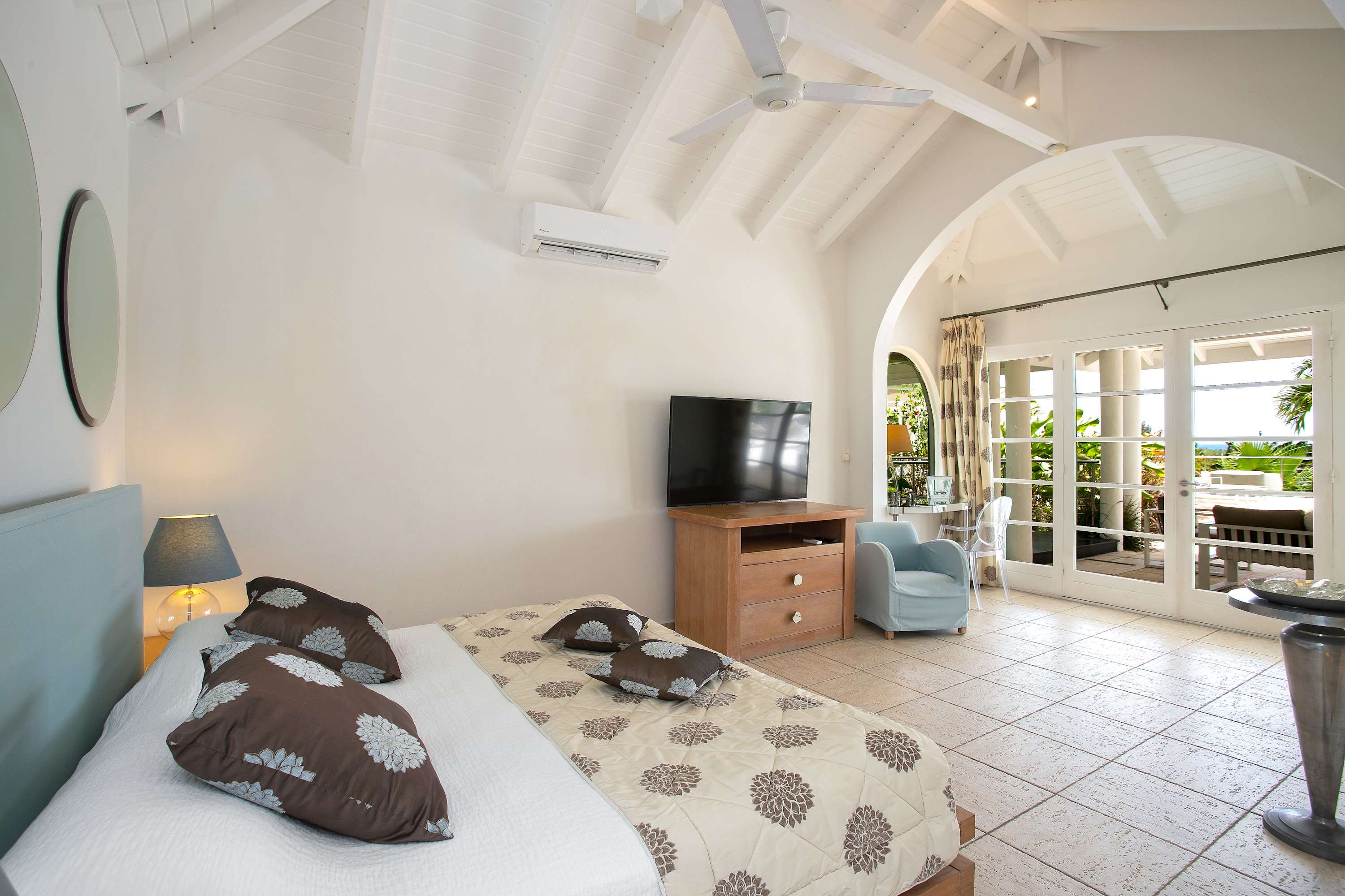 Villa Encore in Terres Basses, Six Ensuite Bedrooms with Heated Pool and Ocean Views - Photo 39