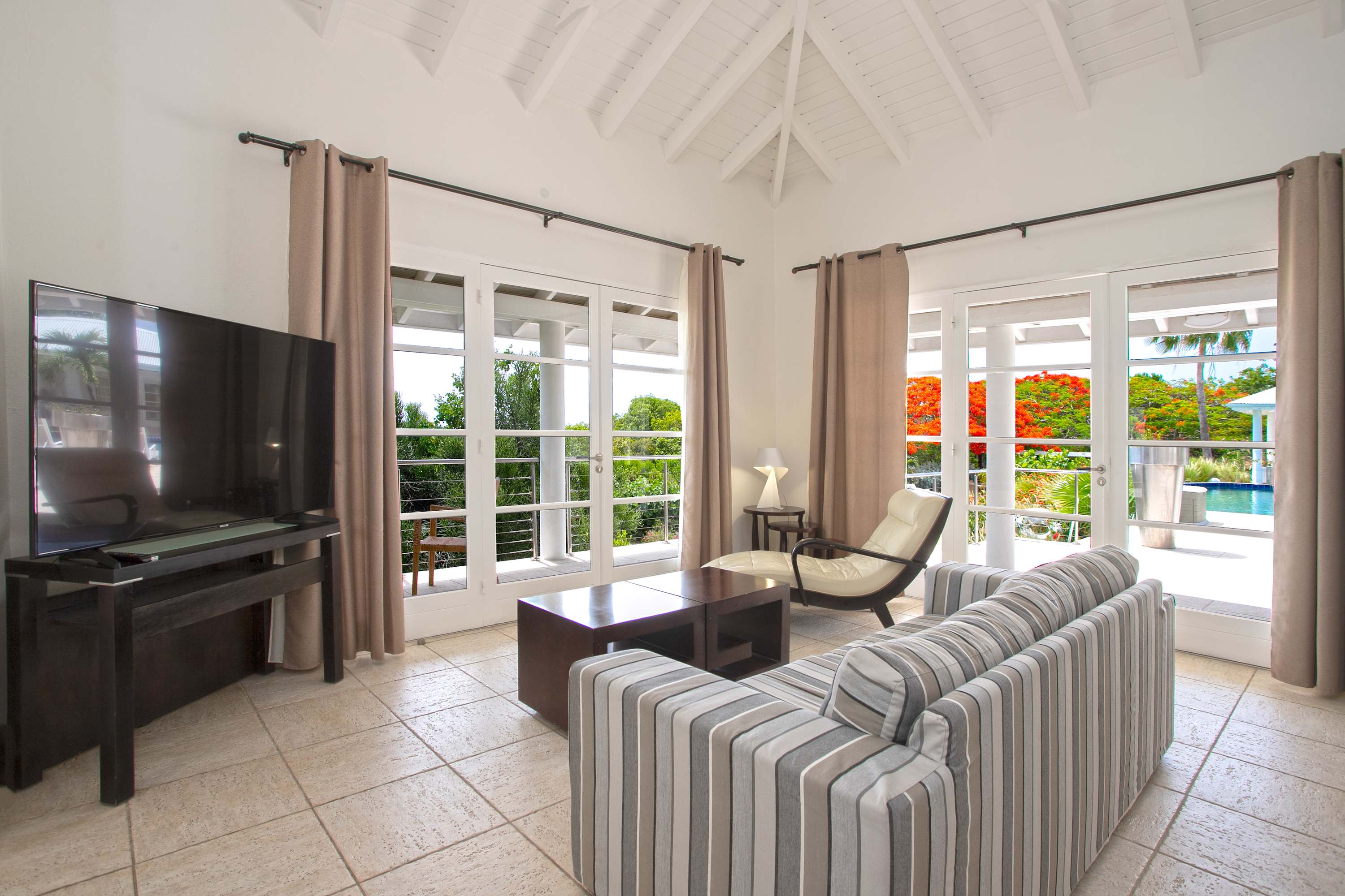 Villa Encore in Terres Basses, Six Ensuite Bedrooms with Heated Pool and Ocean Views - Photo 53