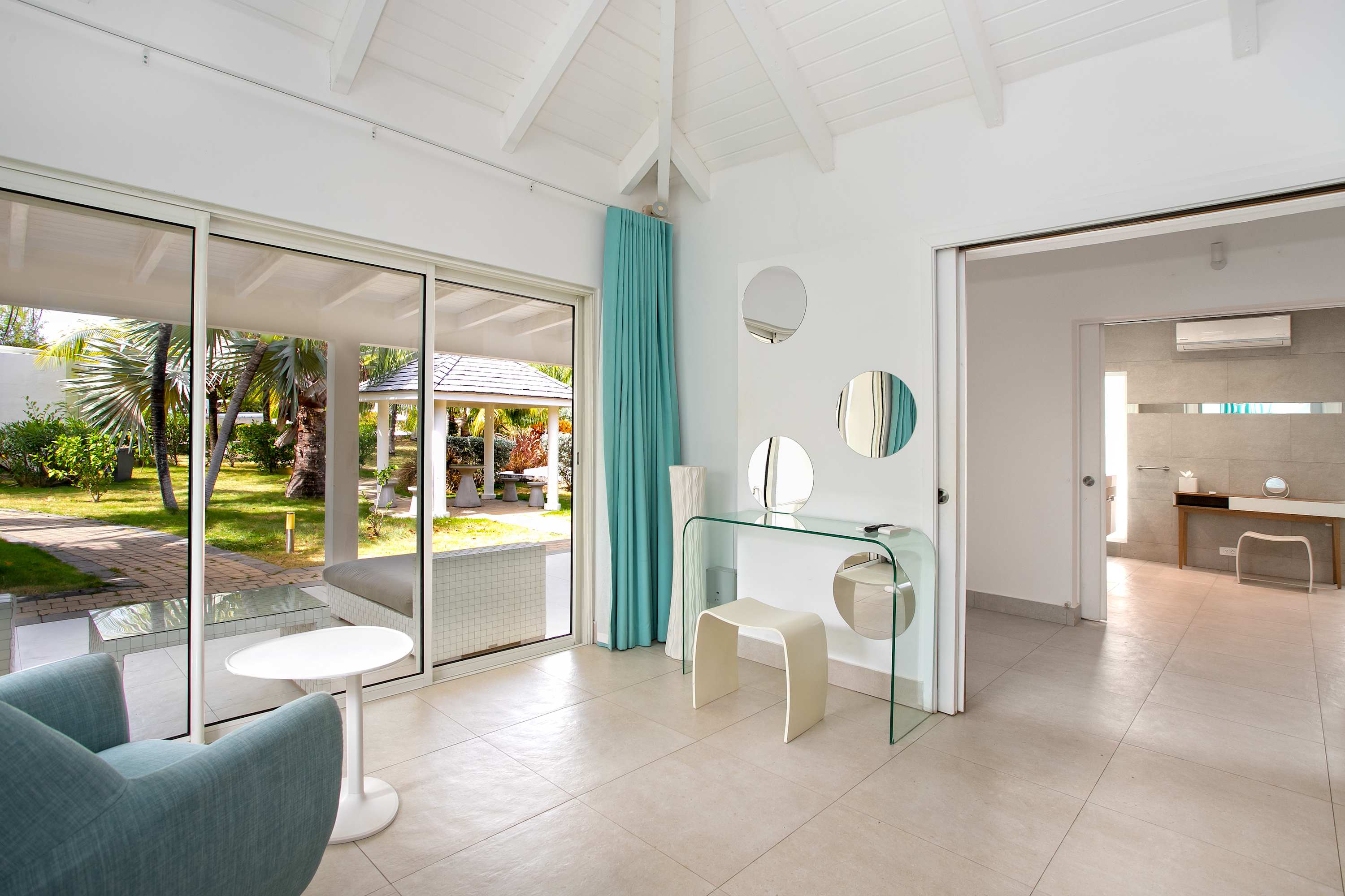 Villa Encore in Terres Basses, Six Ensuite Bedrooms with Heated Pool and Ocean Views - Photo 58