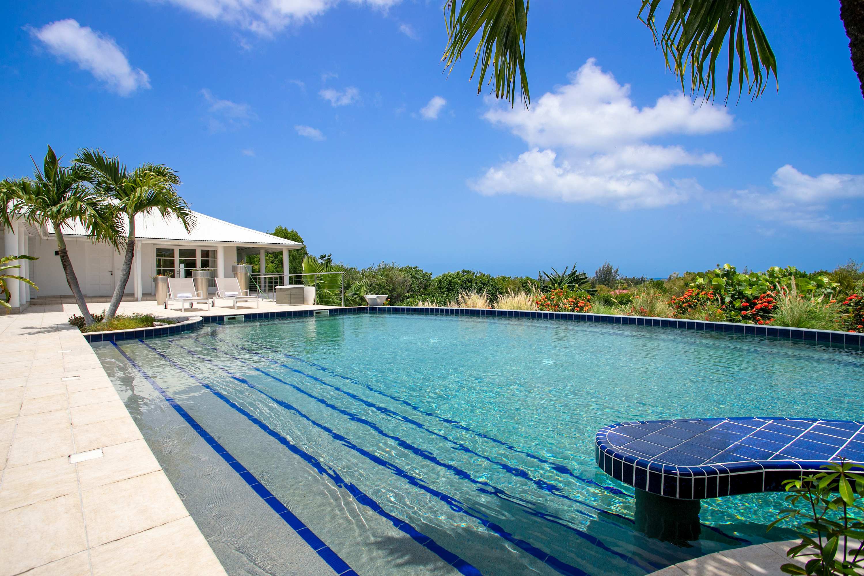 Villa Encore in Terres Basses, Six Ensuite Bedrooms with Heated Pool and Ocean Views - Photo 6