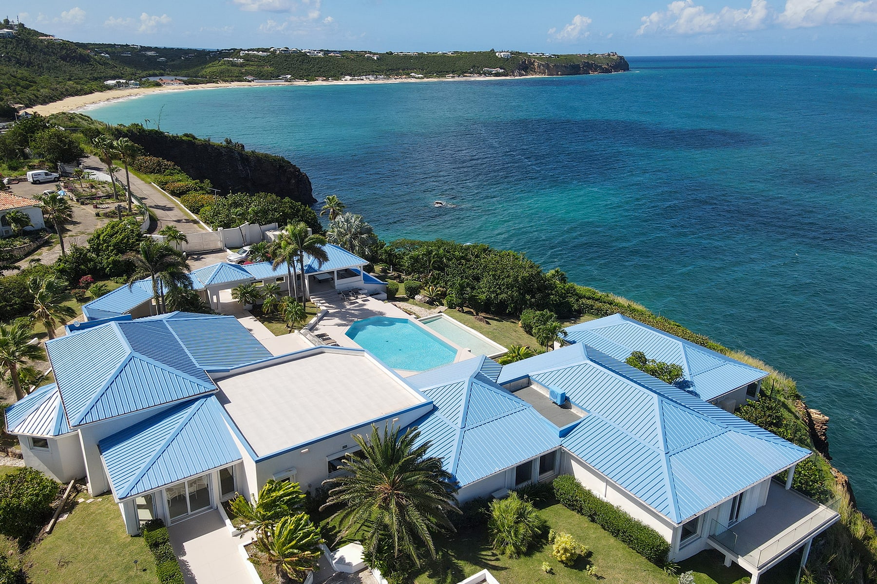 Esprit de la Mer, Cliffside Beachfront Villa above Baie Rouge Gallery 2