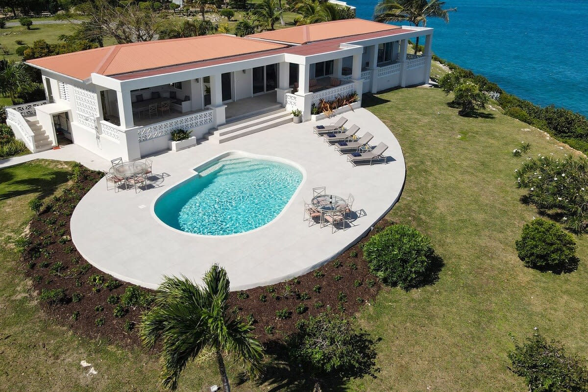 Villa Falaise des Oiseaux, a Cliff-Edge Terres Basses Villa with Anguilla Views Gallery 3