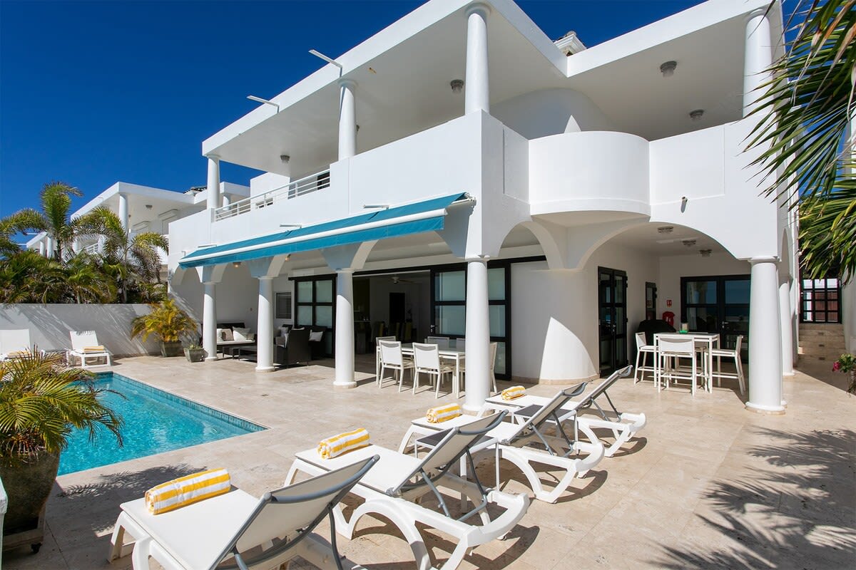 Villa Farniente, Beachfront Four-Bedroom Retreat in Shore Pointe, Cupecoy Gallery 3
