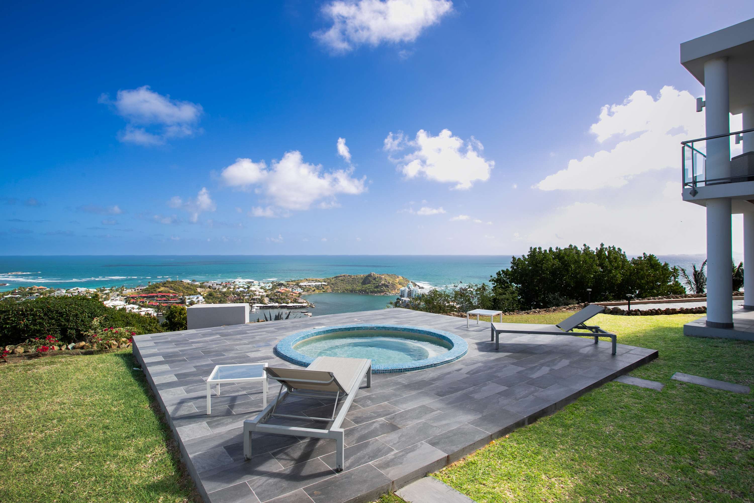 Five Minutes More, Ocean View Villa in Oyster Pond with Four King Suites - Photo 10