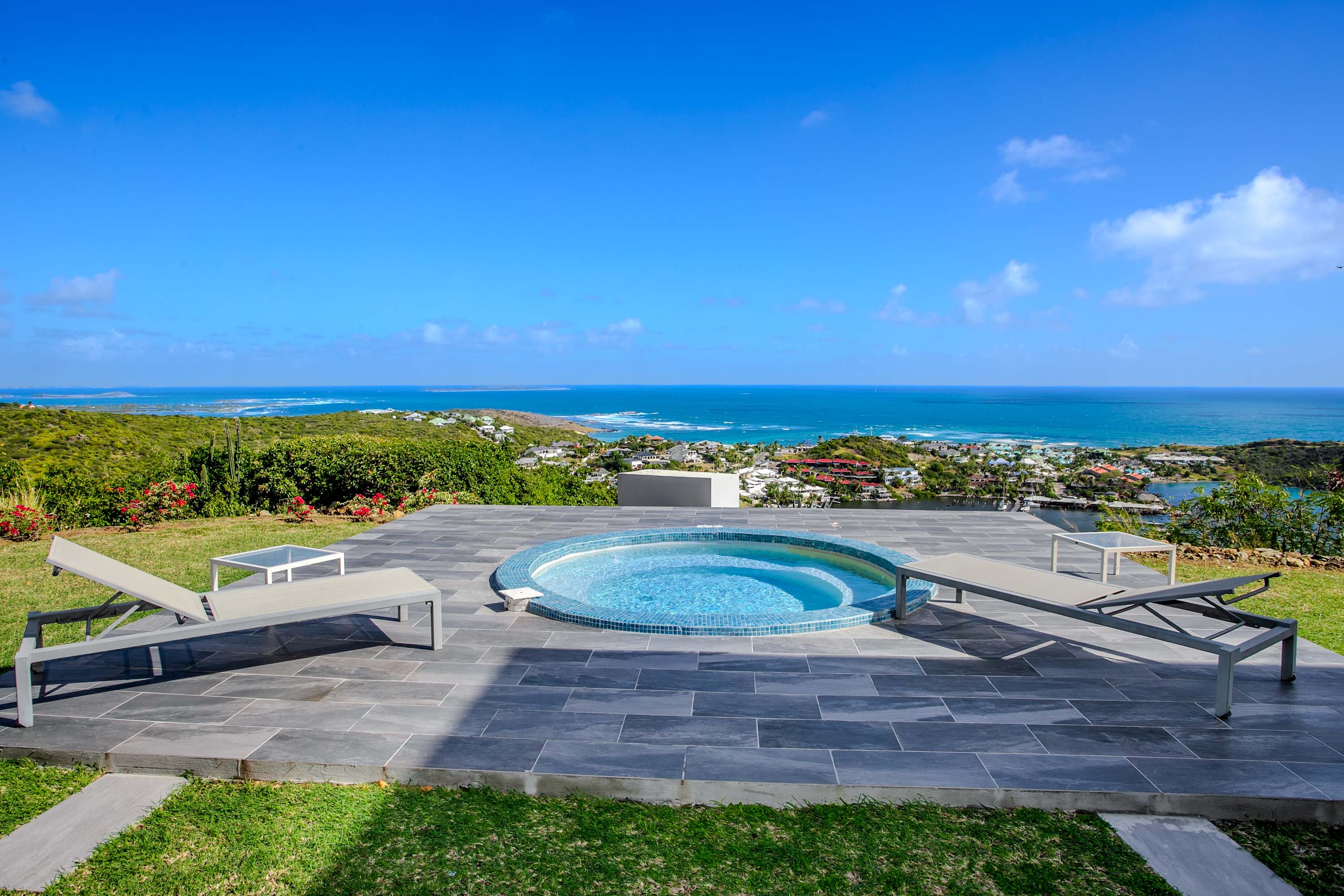 Five Minutes More, Ocean View Villa in Oyster Pond with Four King Suites - Photo 11