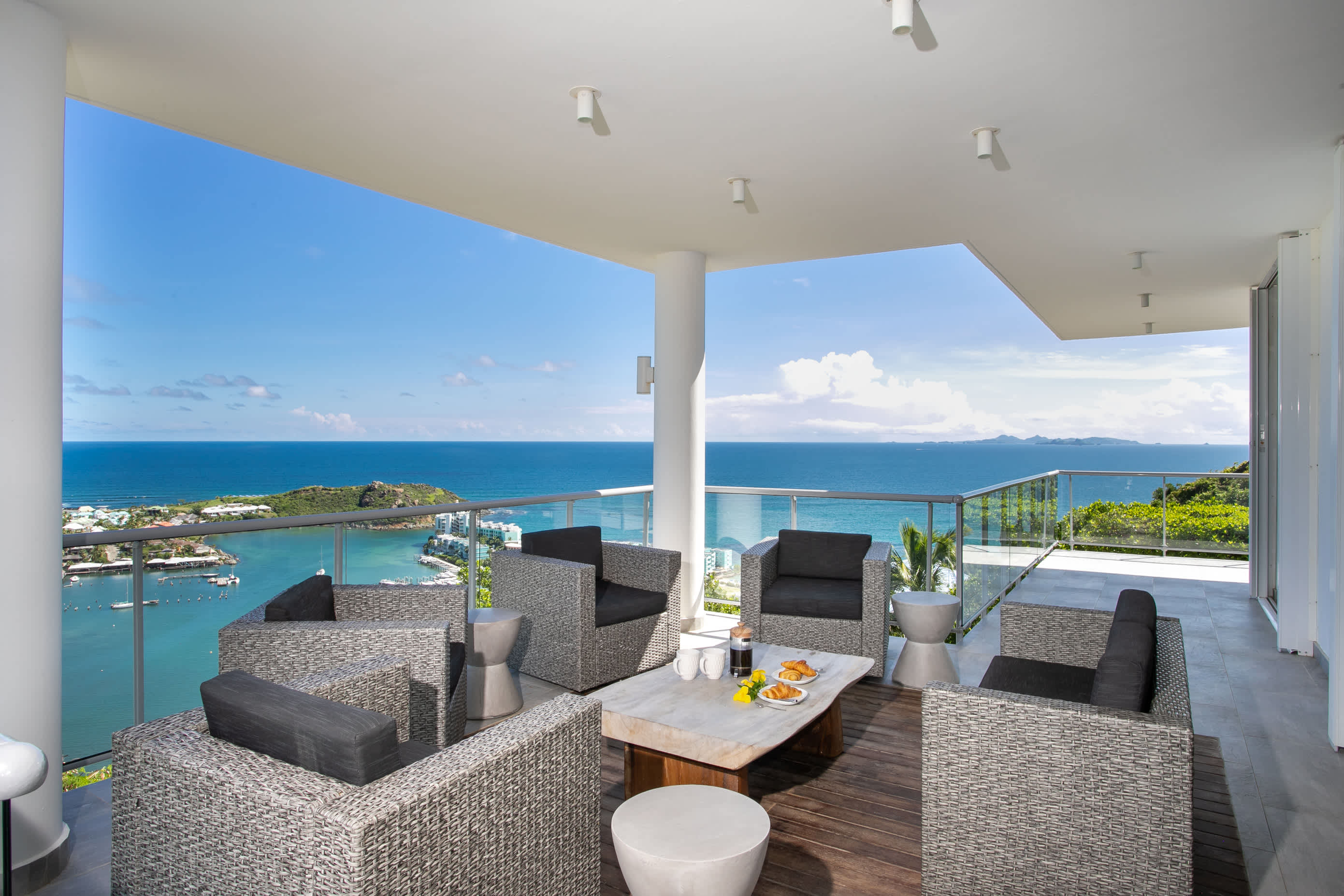 Five Minutes More, Ocean View Villa in Oyster Pond with Four King Suites - Photo 24