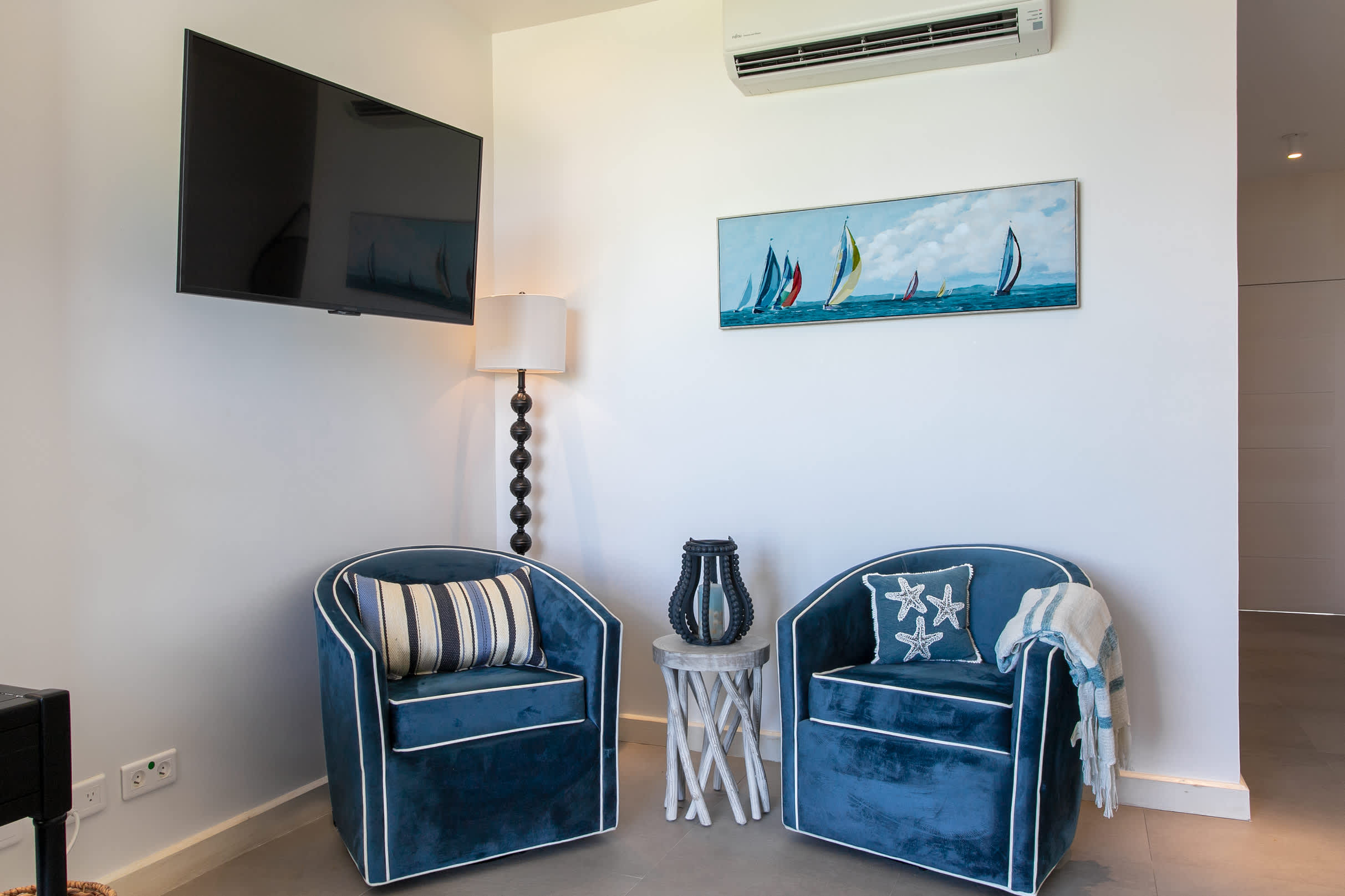 Five Minutes More, Ocean View Villa in Oyster Pond with Four King Suites - Photo 32