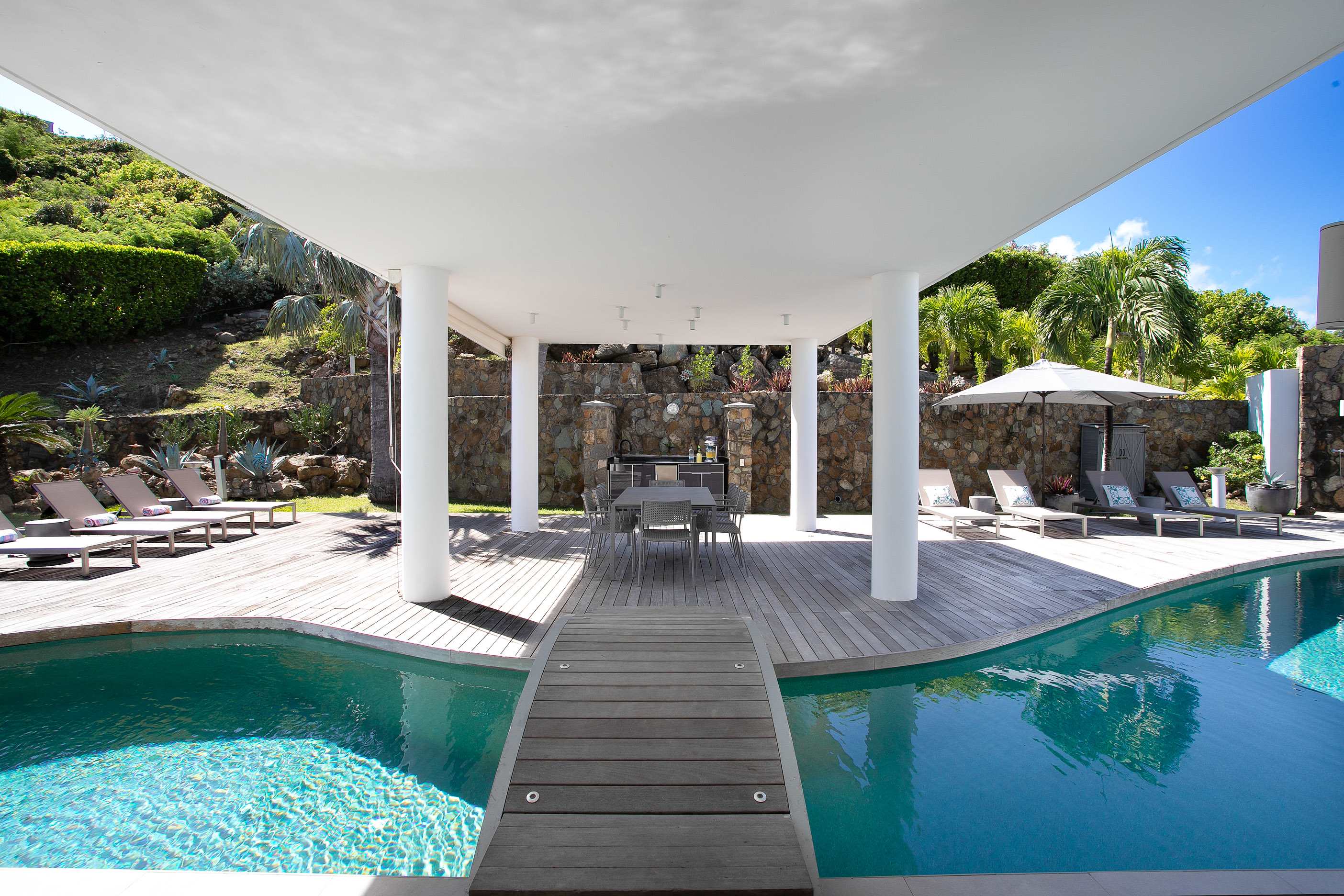 Five Minutes More, Ocean View Villa in Oyster Pond with Four King Suites - Photo 5