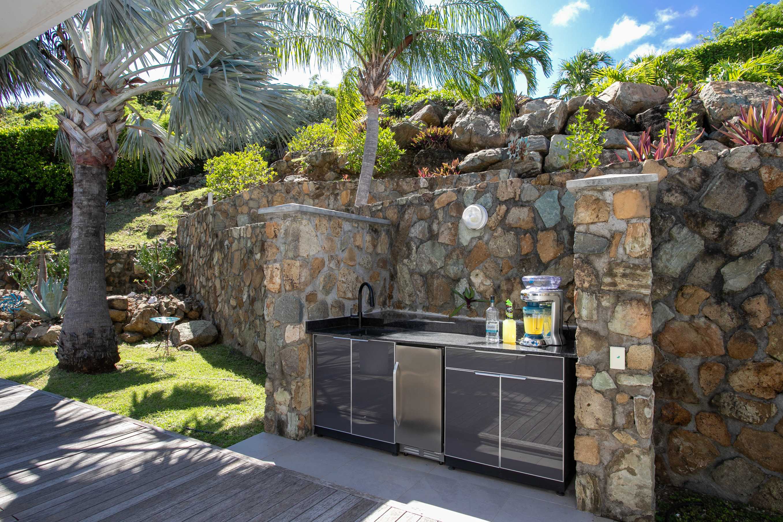 Five Minutes More, Ocean View Villa in Oyster Pond with Four King Suites - Photo 8