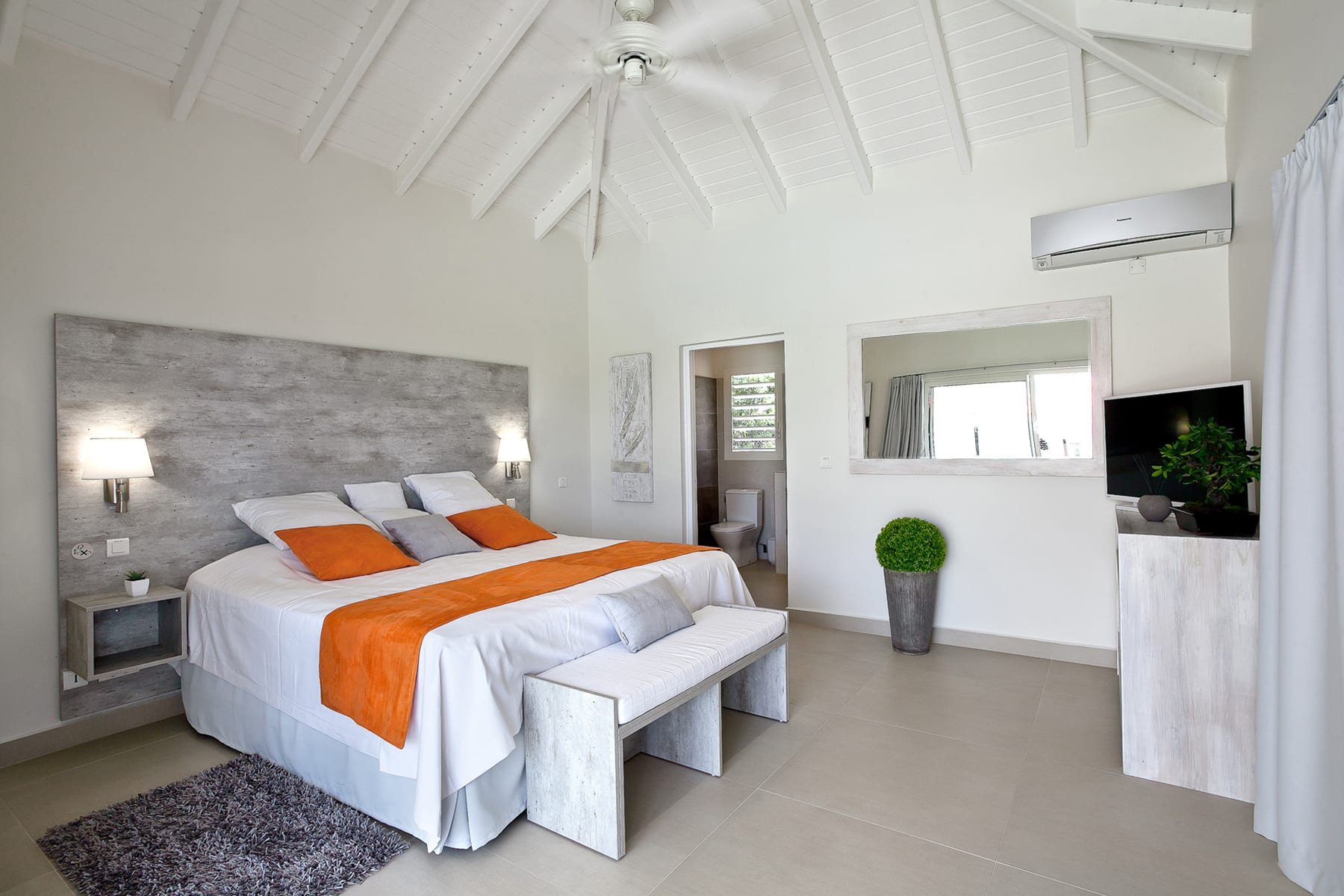 Villa Giselle, Terres Basses Villa with 180 Degree Caribbean Views and a Heated Pool - Photo 26