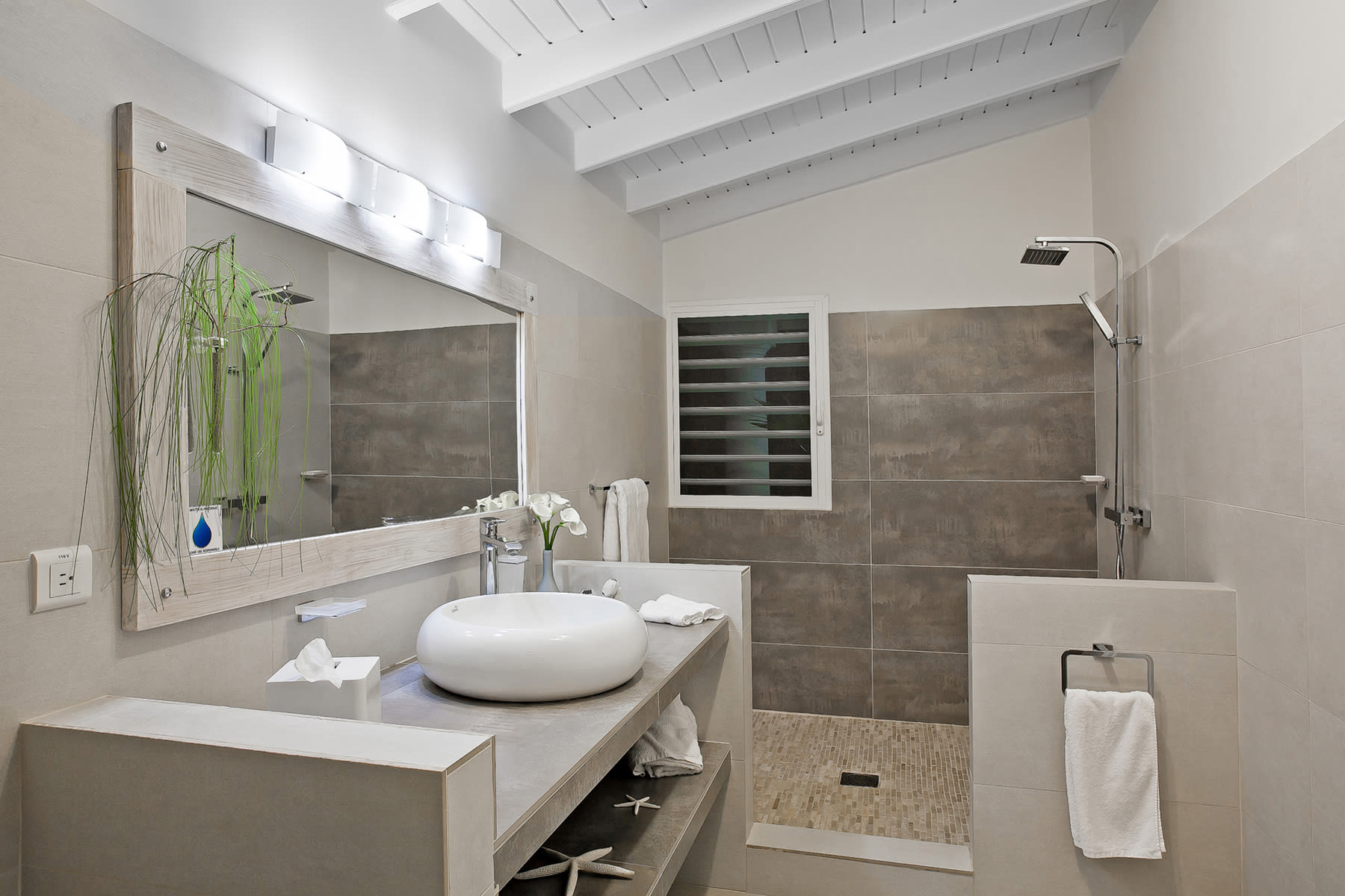 Villa Giselle, Terres Basses Villa with 180 Degree Caribbean Views and a Heated Pool - Photo 30