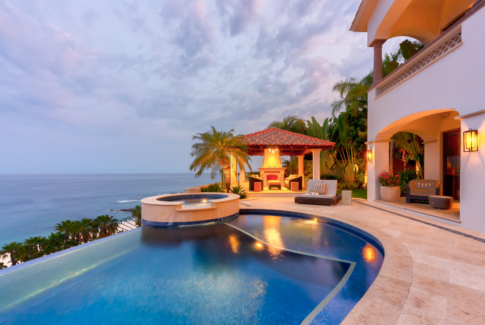 Hacienda 502, Ocean View Palmilla Villa with Five King Suites Gallery 2