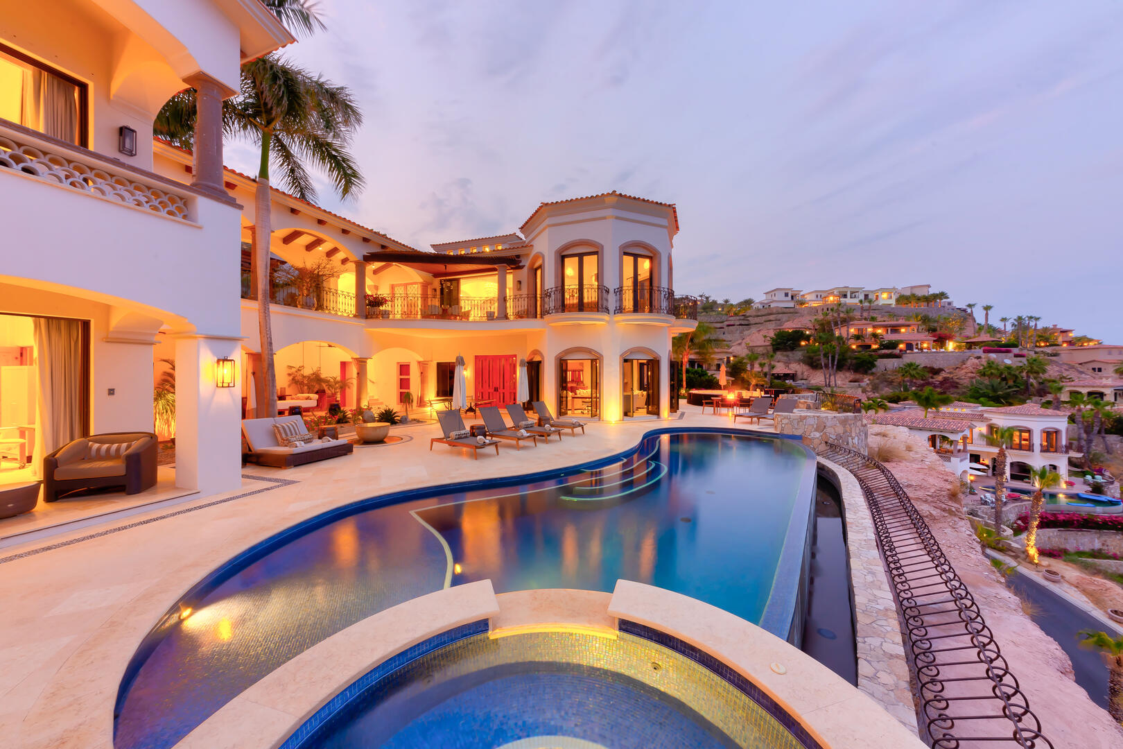 Hacienda 502, Ocean View Palmilla Villa with Five King Suites Gallery 3