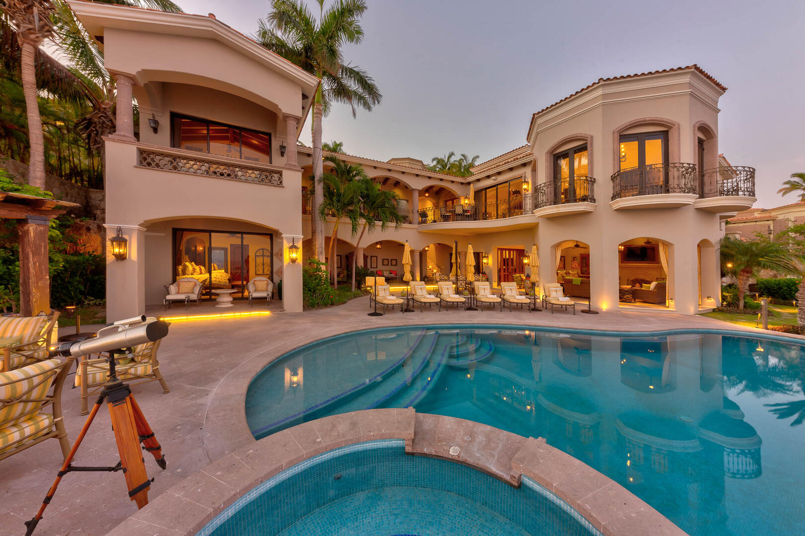 Hacienda 513, a Six-Bedroom Ocean-View Villa in Villas del Mar Palmilla