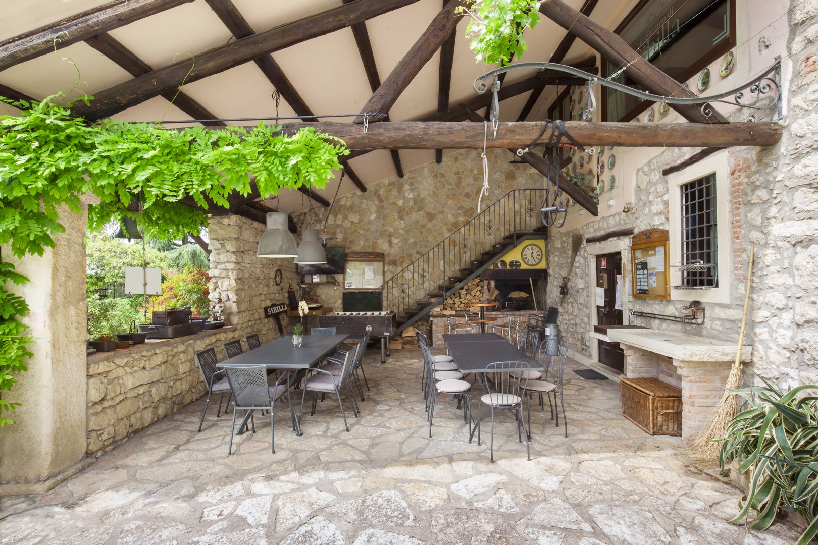 Il Giardino di Sibilia | Elegant Veneto Villa with Pool, Gardens and Stone Cellar Cantina - Photo 13