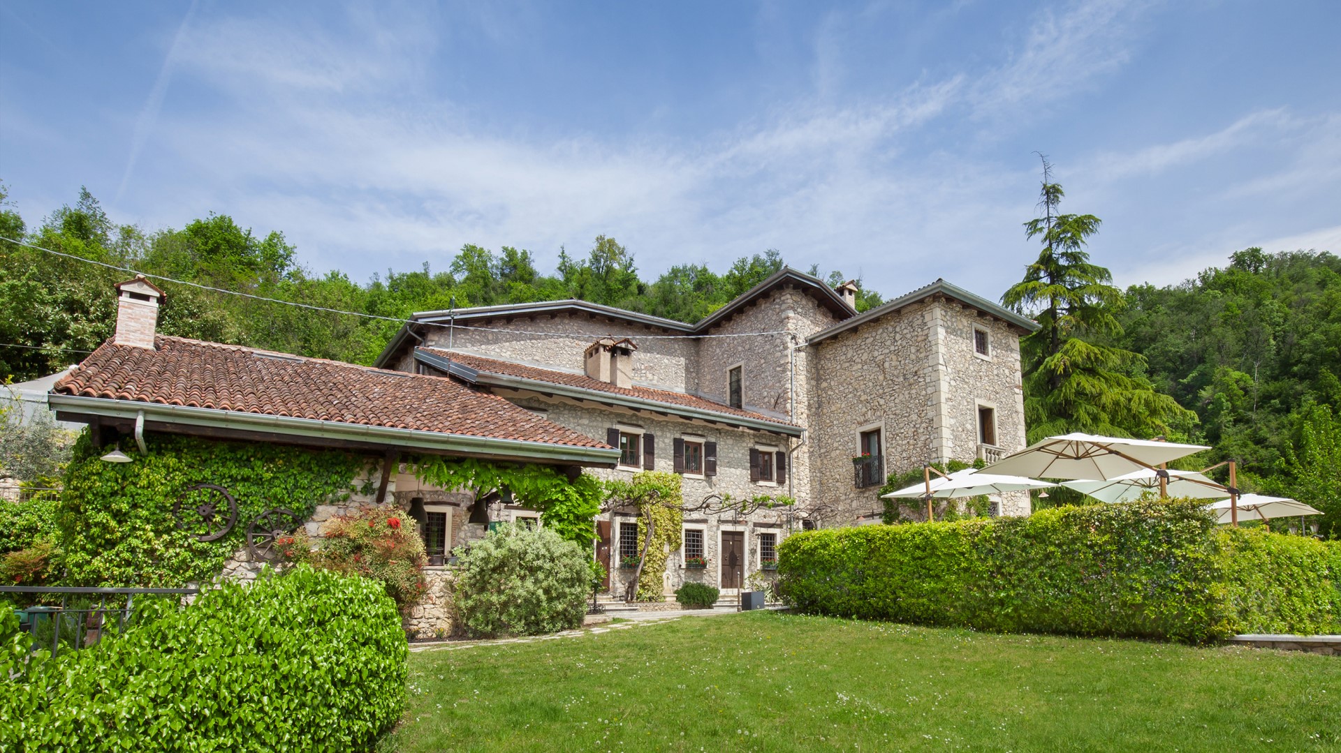 Il Giardino di Sibilia | Elegant Veneto Villa with Pool, Gardens and Stone Cellar Cantina Gallery 2