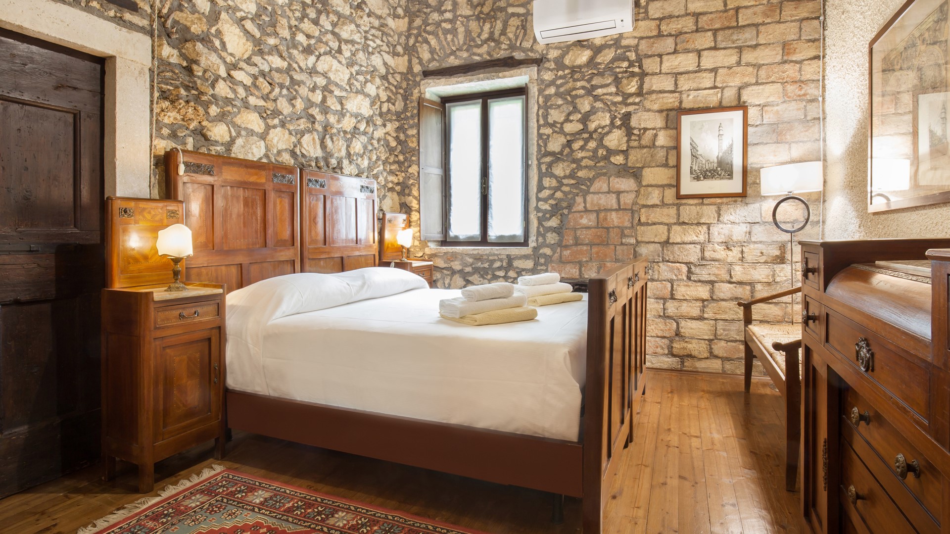 Il Giardino di Sibilia | Elegant Veneto Villa with Pool, Gardens and Stone Cellar Cantina - Photo 33