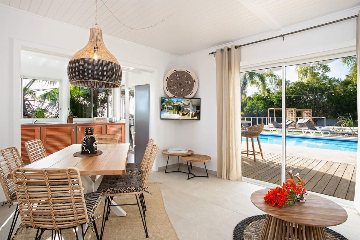 Villa Jacaranda, Baie Longue Views and Barefoot Terrace Living in Terres Basses - Photo 11