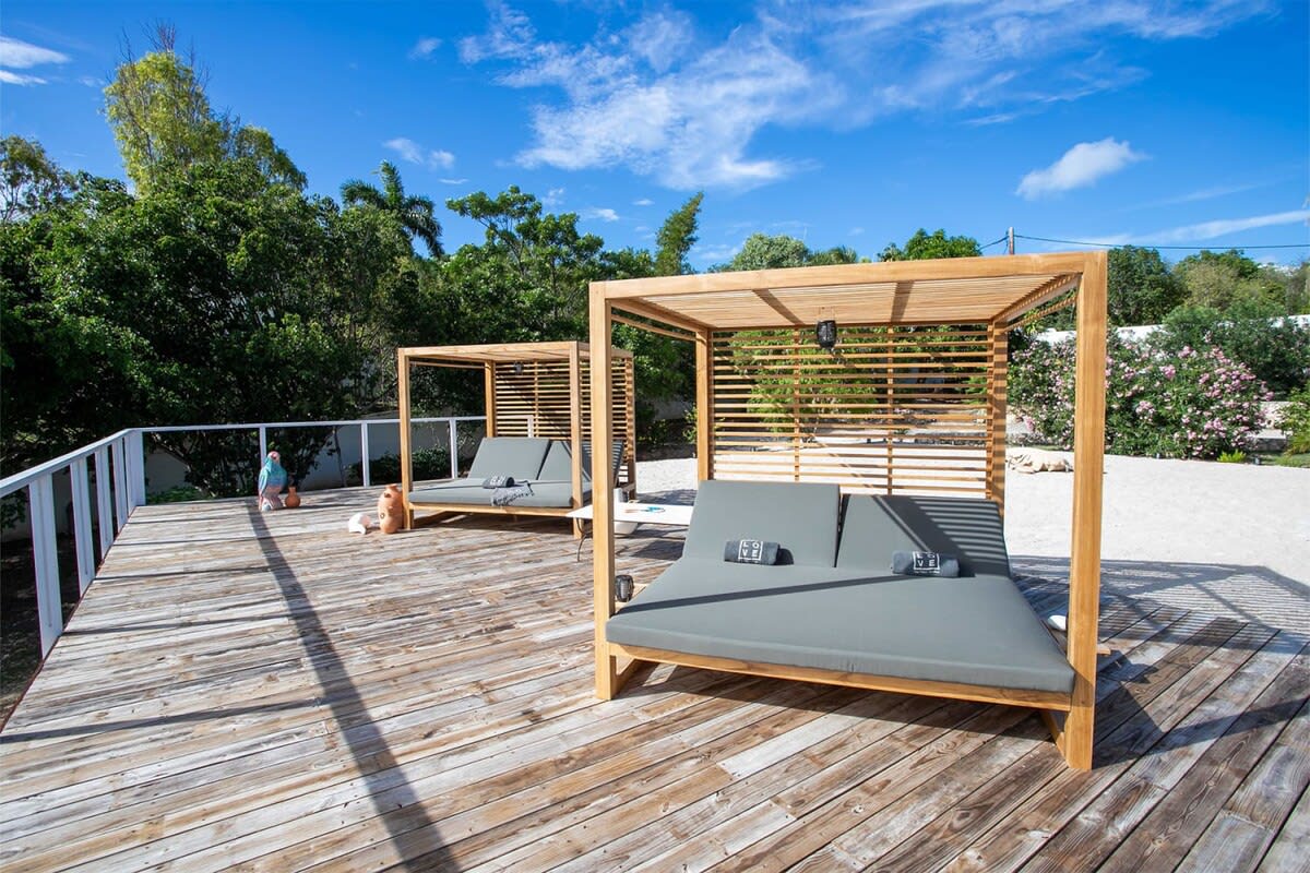 Villa Jacaranda, Baie Longue Views and Barefoot Terrace Living in Terres Basses - Photo 5
