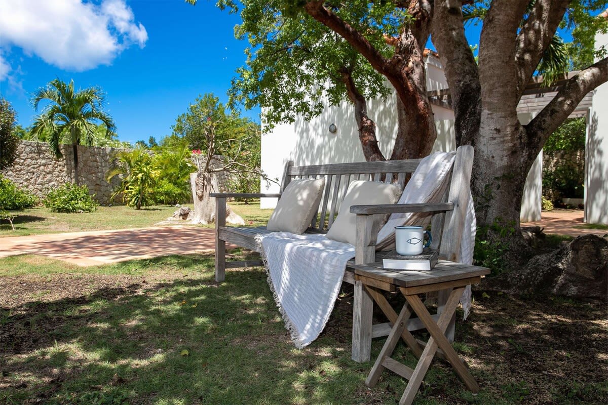 Villa Jasper, a Philip Johnson Island Retreat in Terres Basses - Photo 12