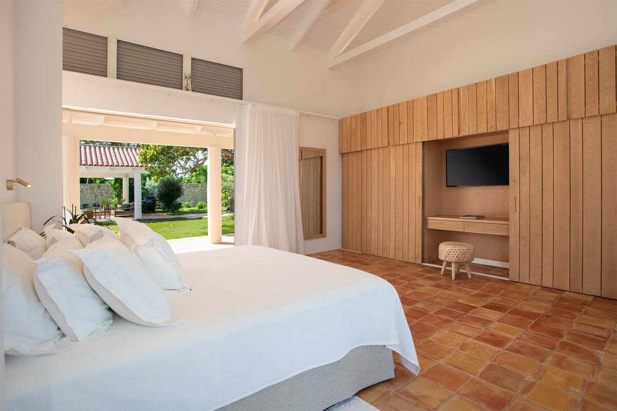 Villa Jasper, a Philip Johnson Island Retreat in Terres Basses - Photo 28