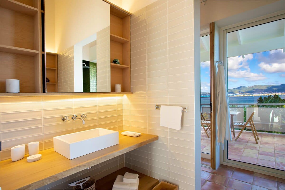 Villa Jasper, a Philip Johnson Island Retreat in Terres Basses - Photo 31