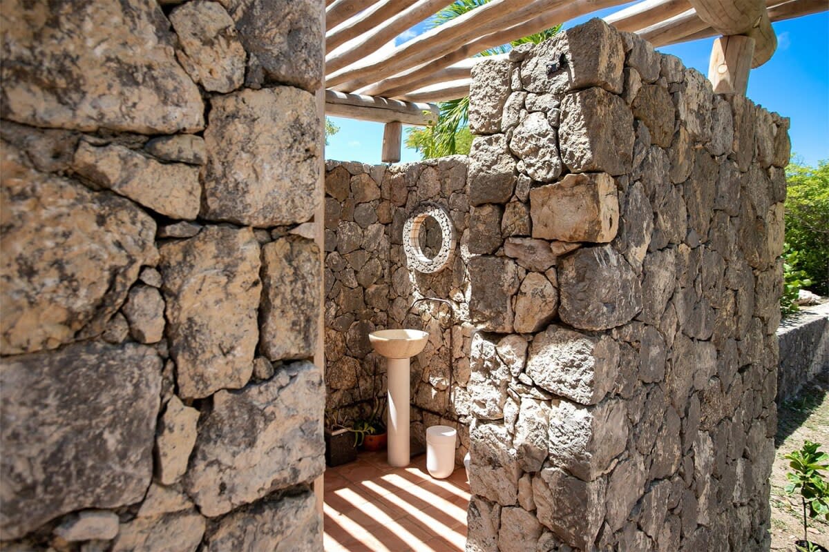 Villa Jasper, a Philip Johnson Island Retreat in Terres Basses - Photo 47