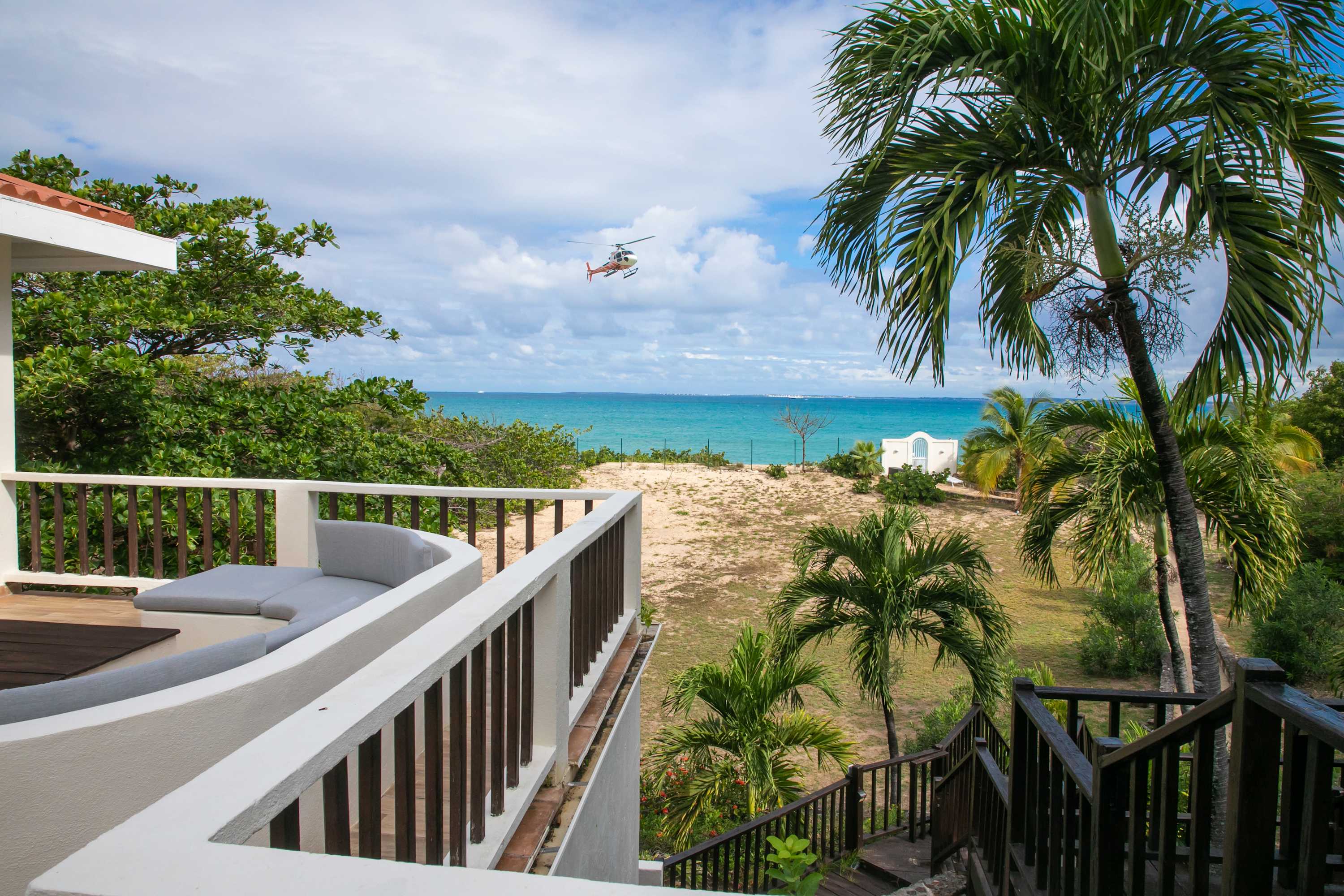 Villa Joie de Vivre, Beachfront Baie Rouge Villa with Private Cottage and Sunset Pool - Photo 10