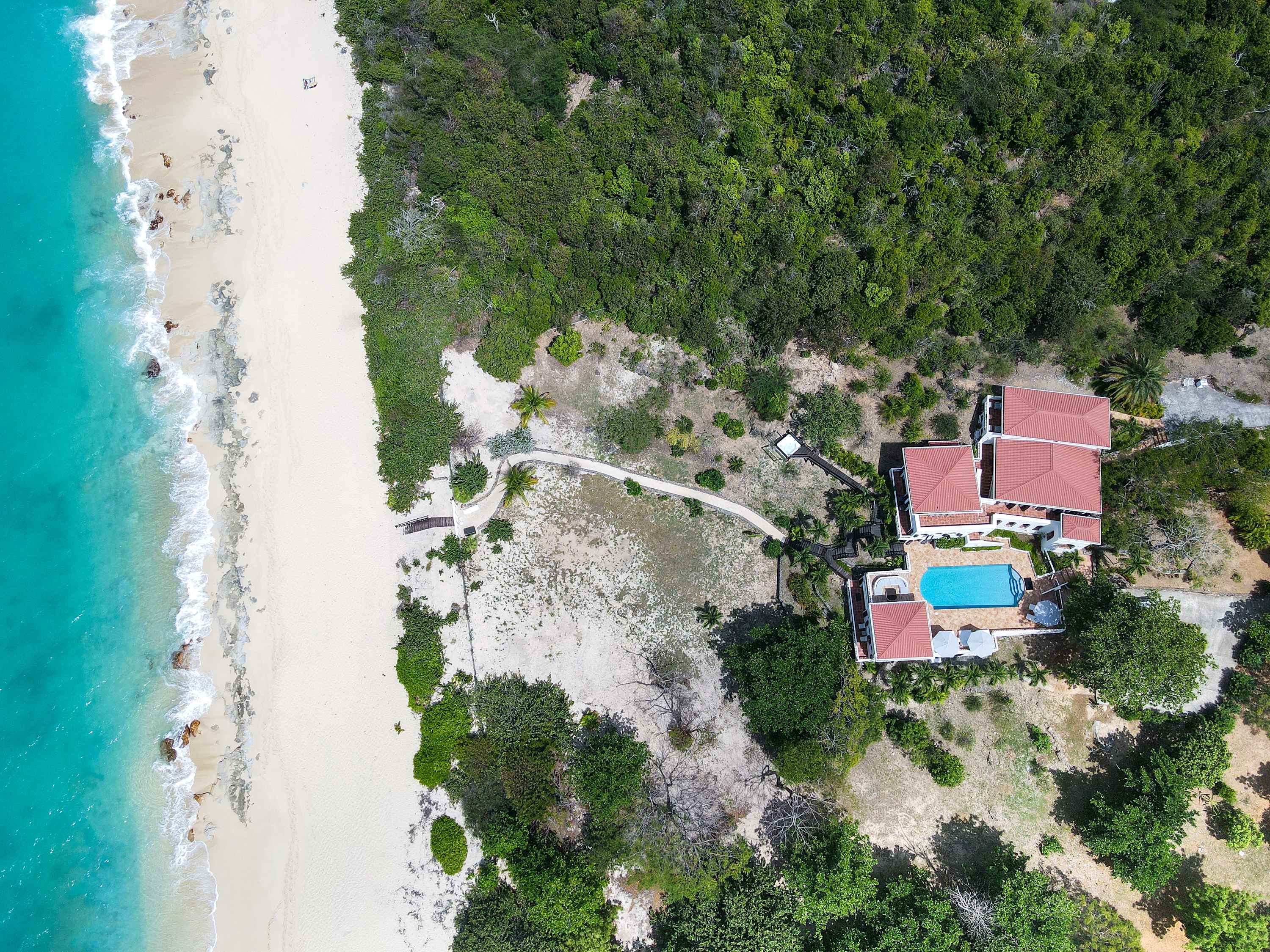 Villa Joie de Vivre, Beachfront Baie Rouge Villa with Private Cottage and Sunset Pool - Photo 11