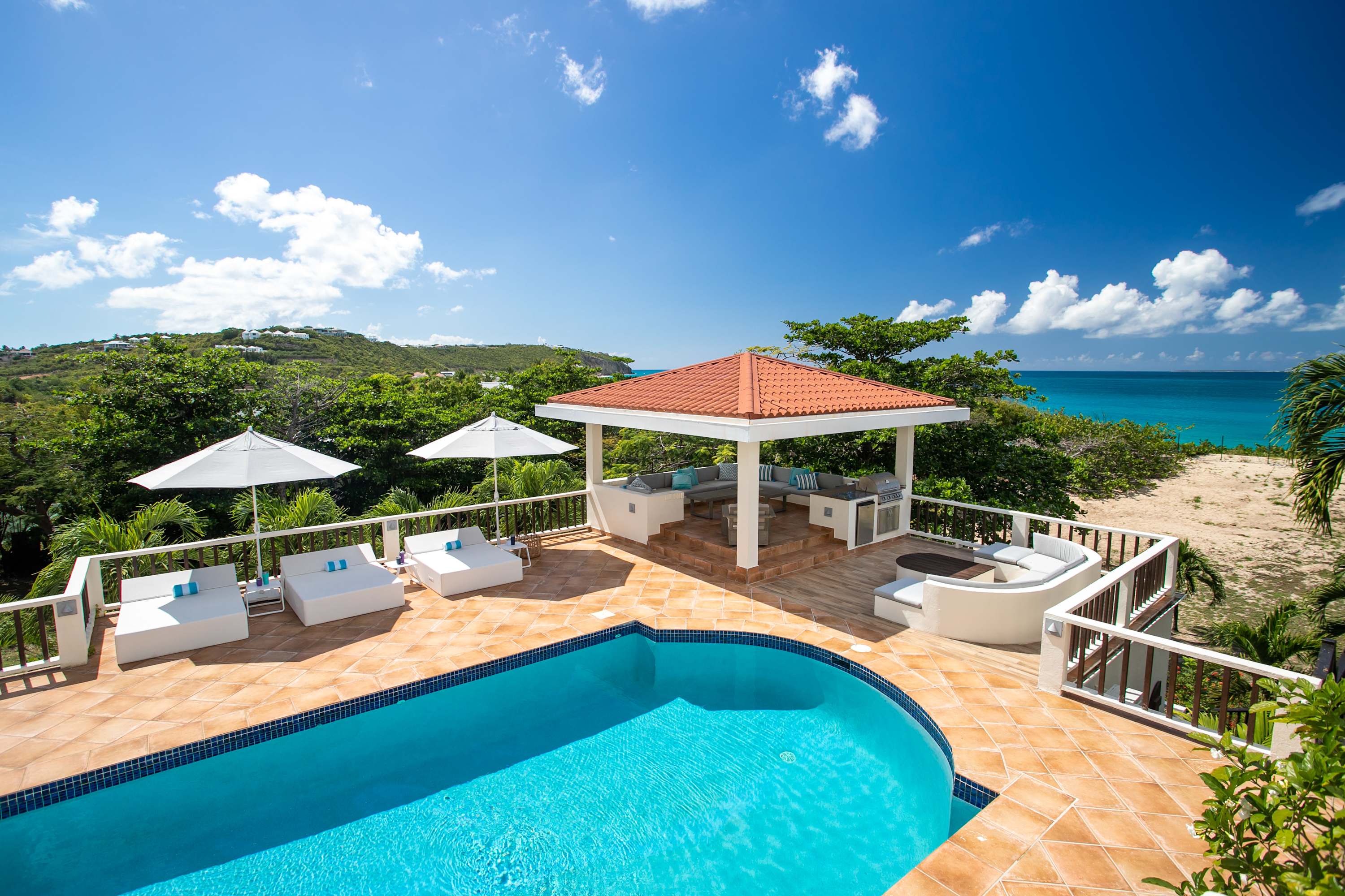 Villa Joie de Vivre, Beachfront Baie Rouge Villa with Private Cottage and Sunset Pool - Photo 16