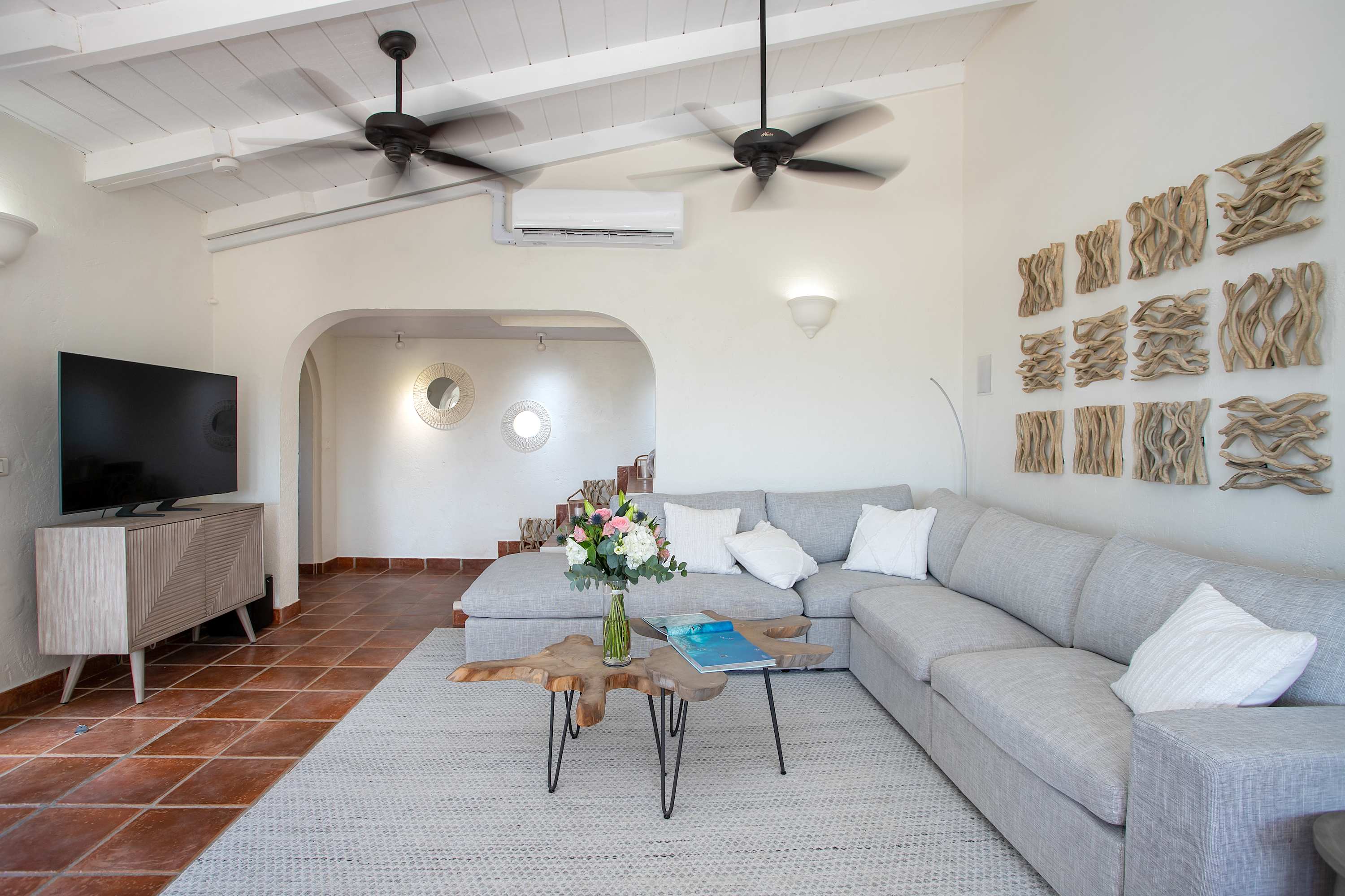 Villa Joie de Vivre, Beachfront Baie Rouge Villa with Private Cottage and Sunset Pool - Photo 27