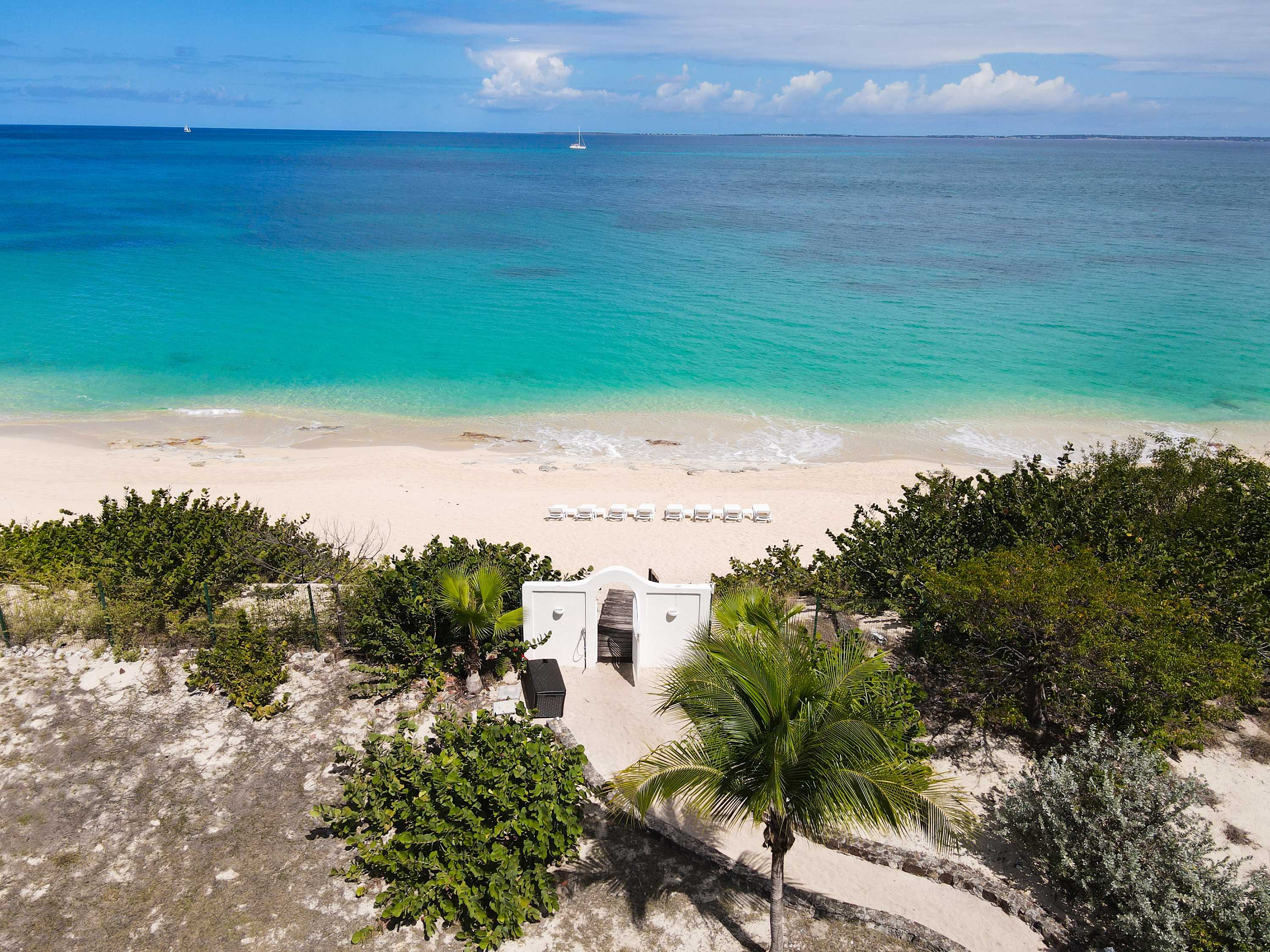 Villa Joie de Vivre, Beachfront Baie Rouge Villa with Private Cottage and Sunset Pool Gallery 2