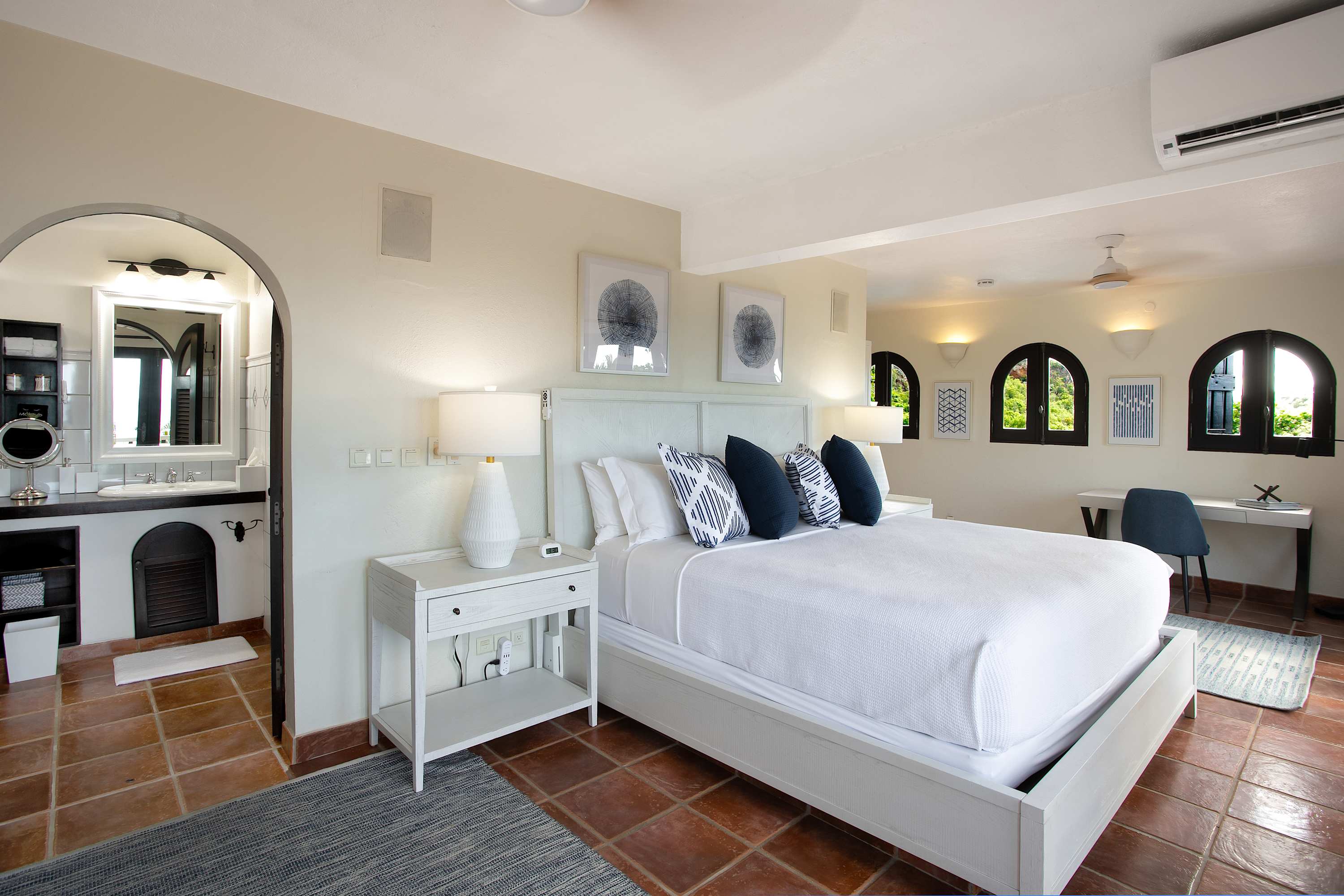 Villa Joie de Vivre, Beachfront Baie Rouge Villa with Private Cottage and Sunset Pool - Photo 40