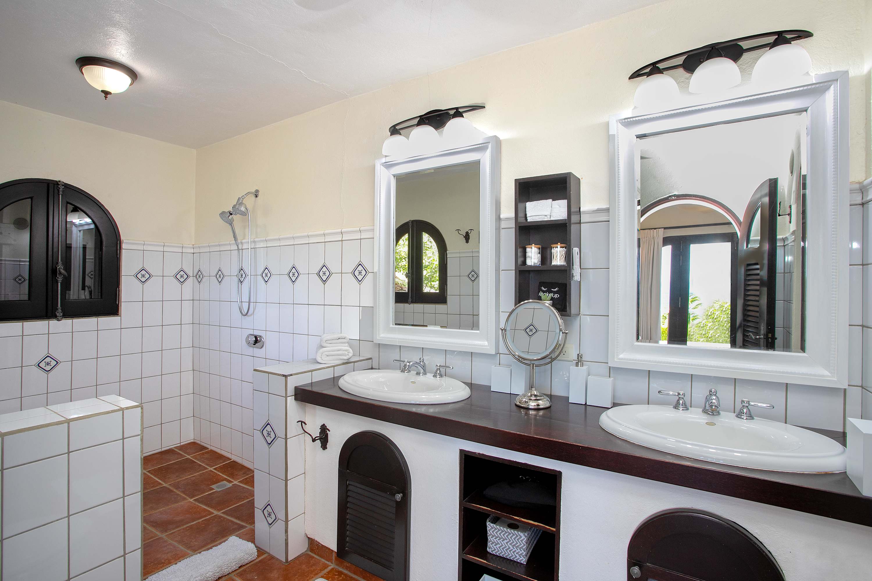 Villa Joie de Vivre, Beachfront Baie Rouge Villa with Private Cottage and Sunset Pool - Photo 41