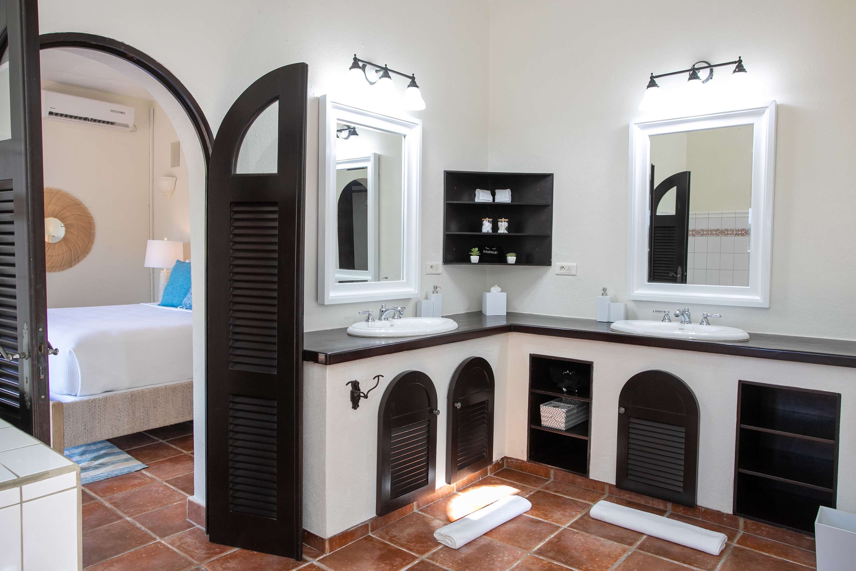 Villa Joie de Vivre, Beachfront Baie Rouge Villa with Private Cottage and Sunset Pool - Photo 45
