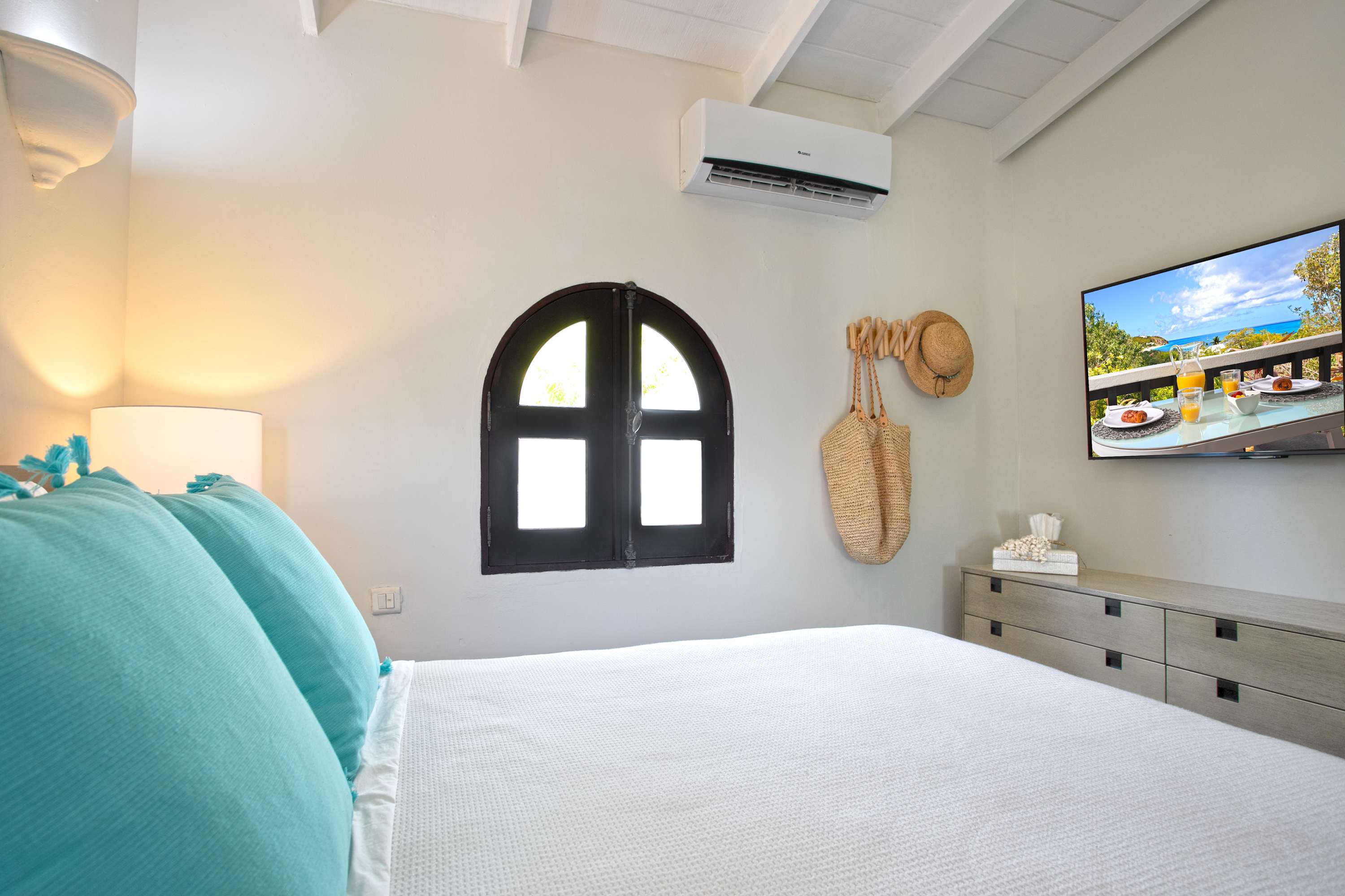 Villa Joie de Vivre, Beachfront Baie Rouge Villa with Private Cottage and Sunset Pool - Photo 50