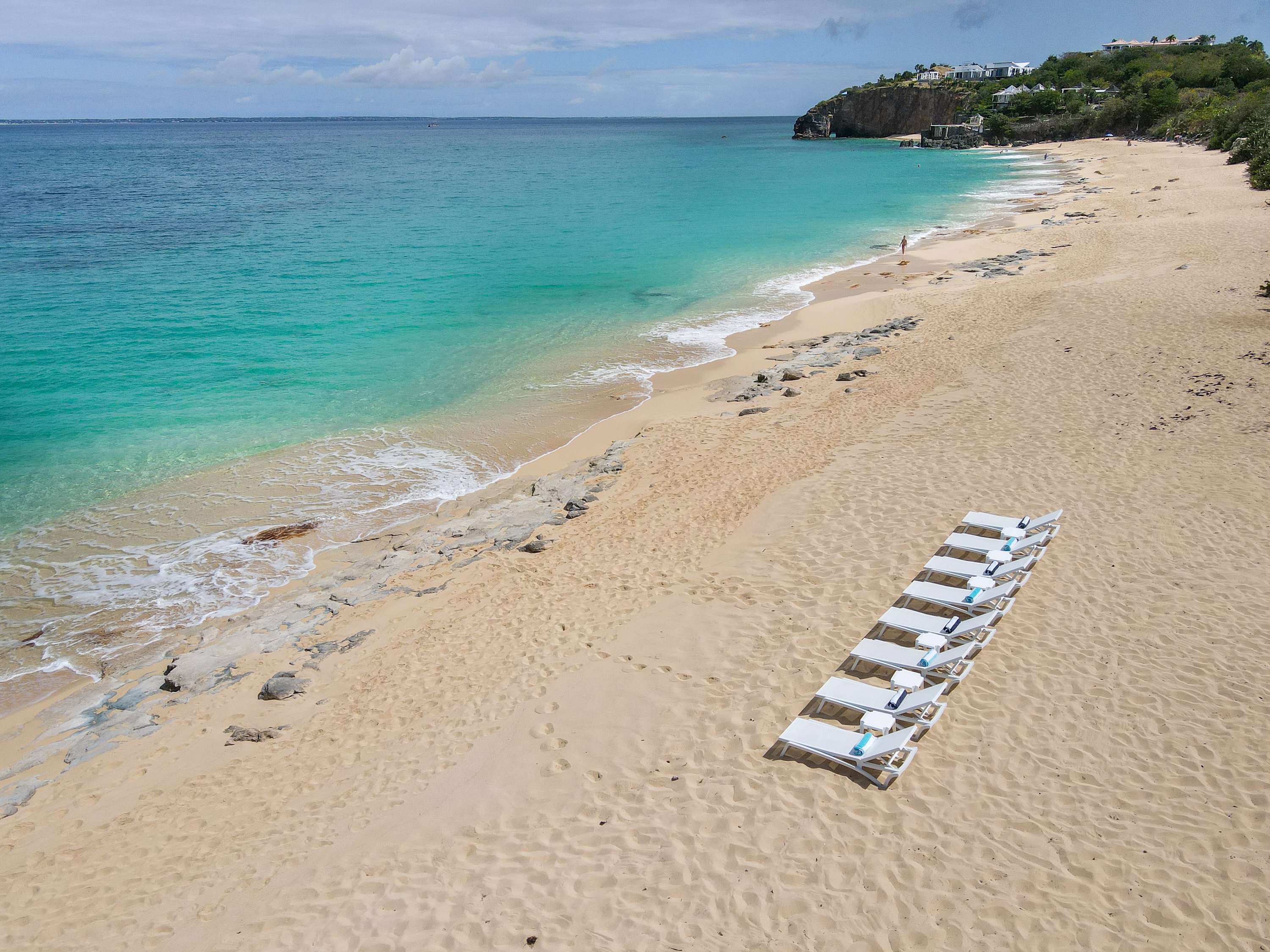 Villa Joie de Vivre, Beachfront Baie Rouge Villa with Private Cottage and Sunset Pool - Photo 6