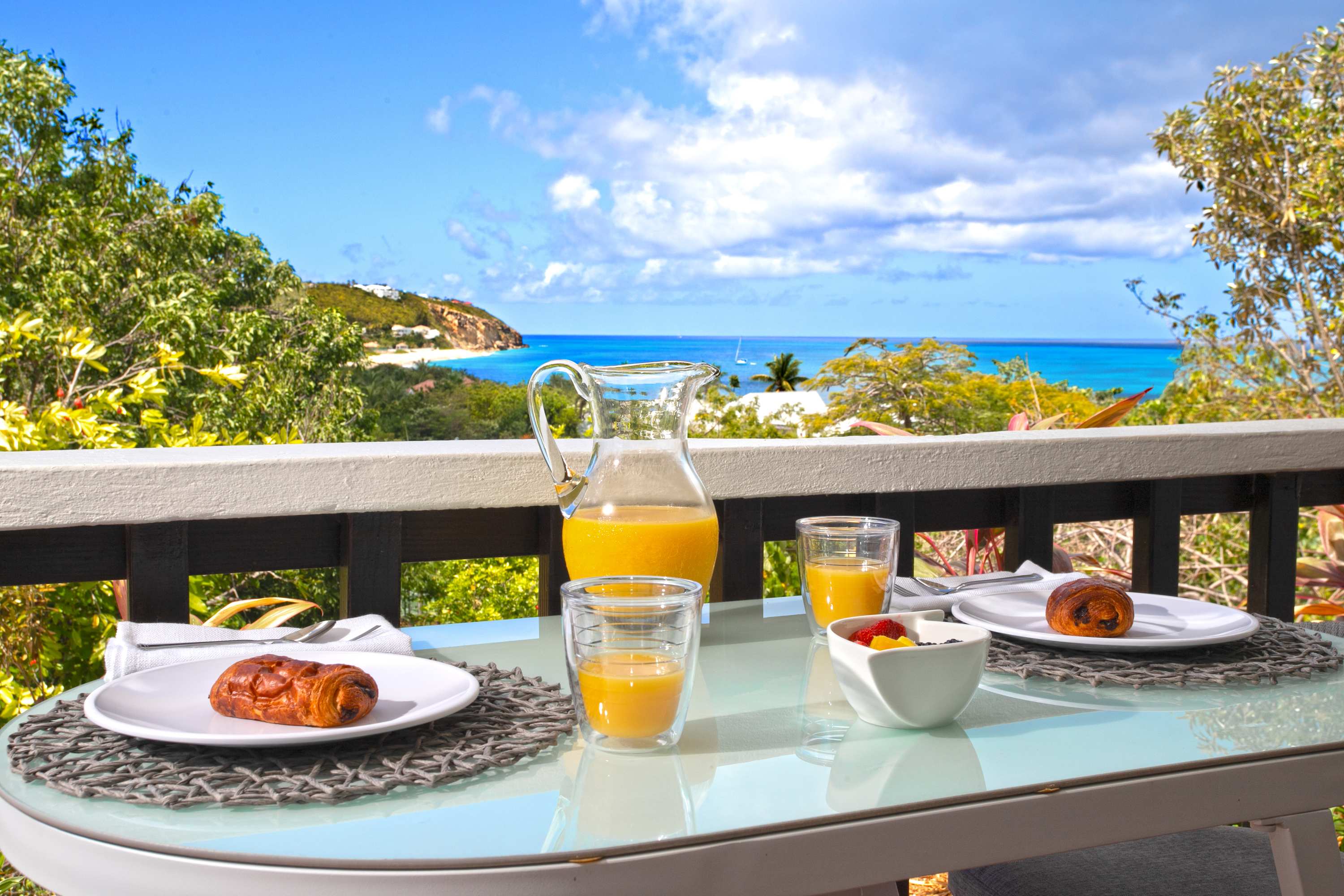 Villa Joie de Vivre, Beachfront Baie Rouge Villa with Private Cottage and Sunset Pool - Photo 60