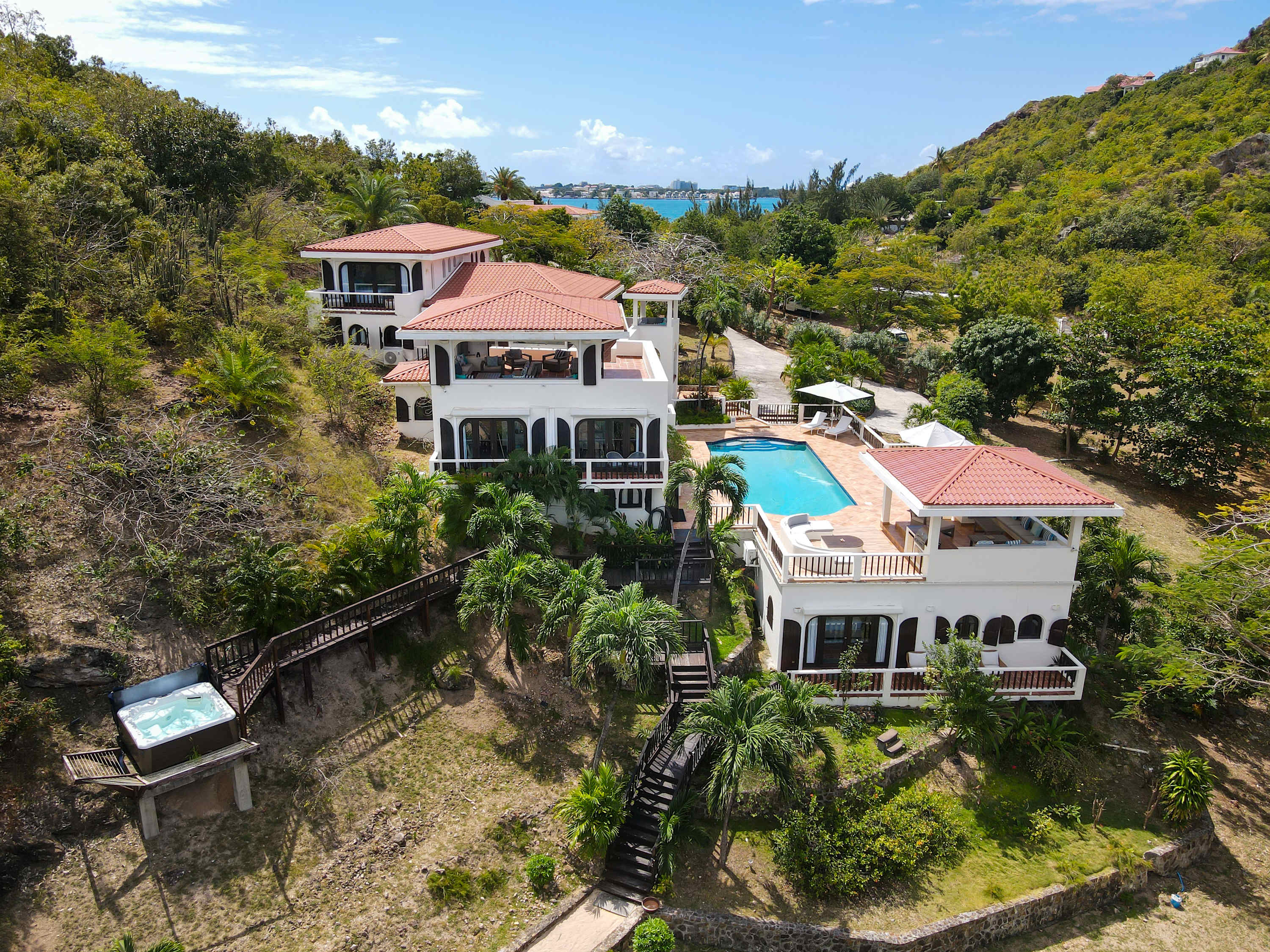 Villa Joie de Vivre, Beachfront Baie Rouge Villa with Private Cottage and Sunset Pool - Photo 7