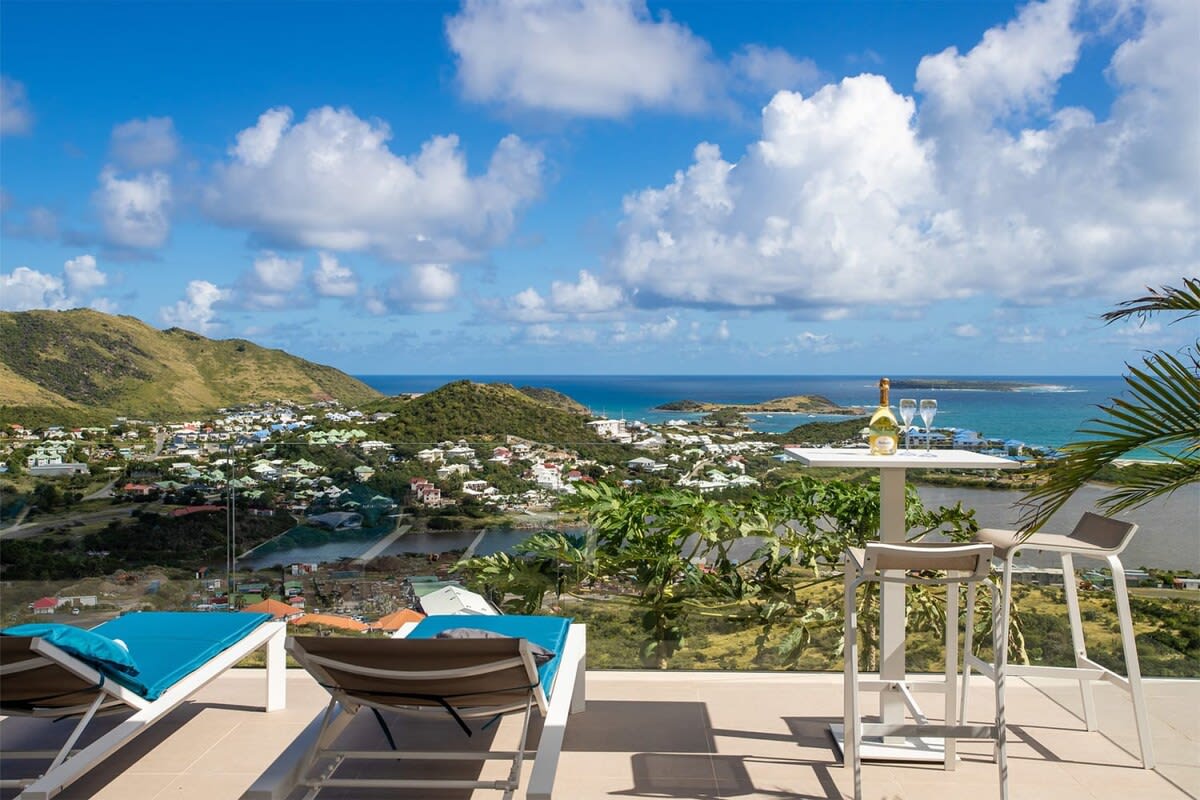 La Casa del Jefe, Mont Vernon Villa with Sweeping Views from Orient Bay to Grand Case Gallery 2