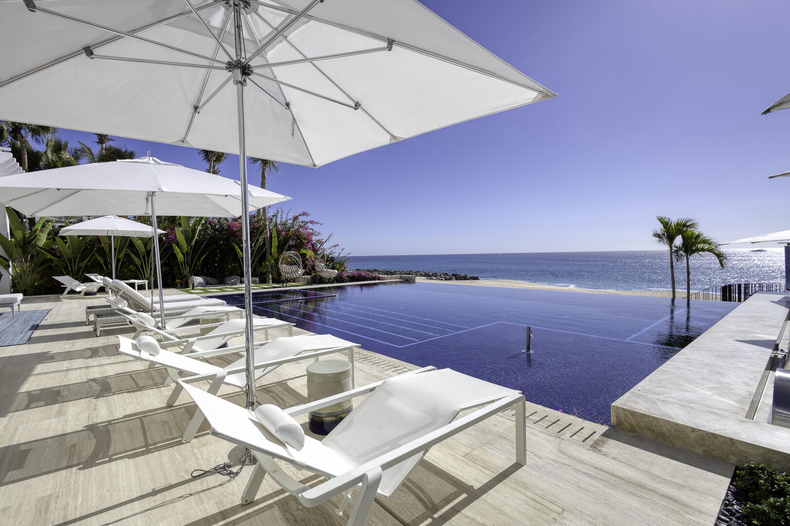 La Casa Tranquila, Beachfront Villas del Mar Estate with Chef, Butler and Infinity Pool Gallery 2