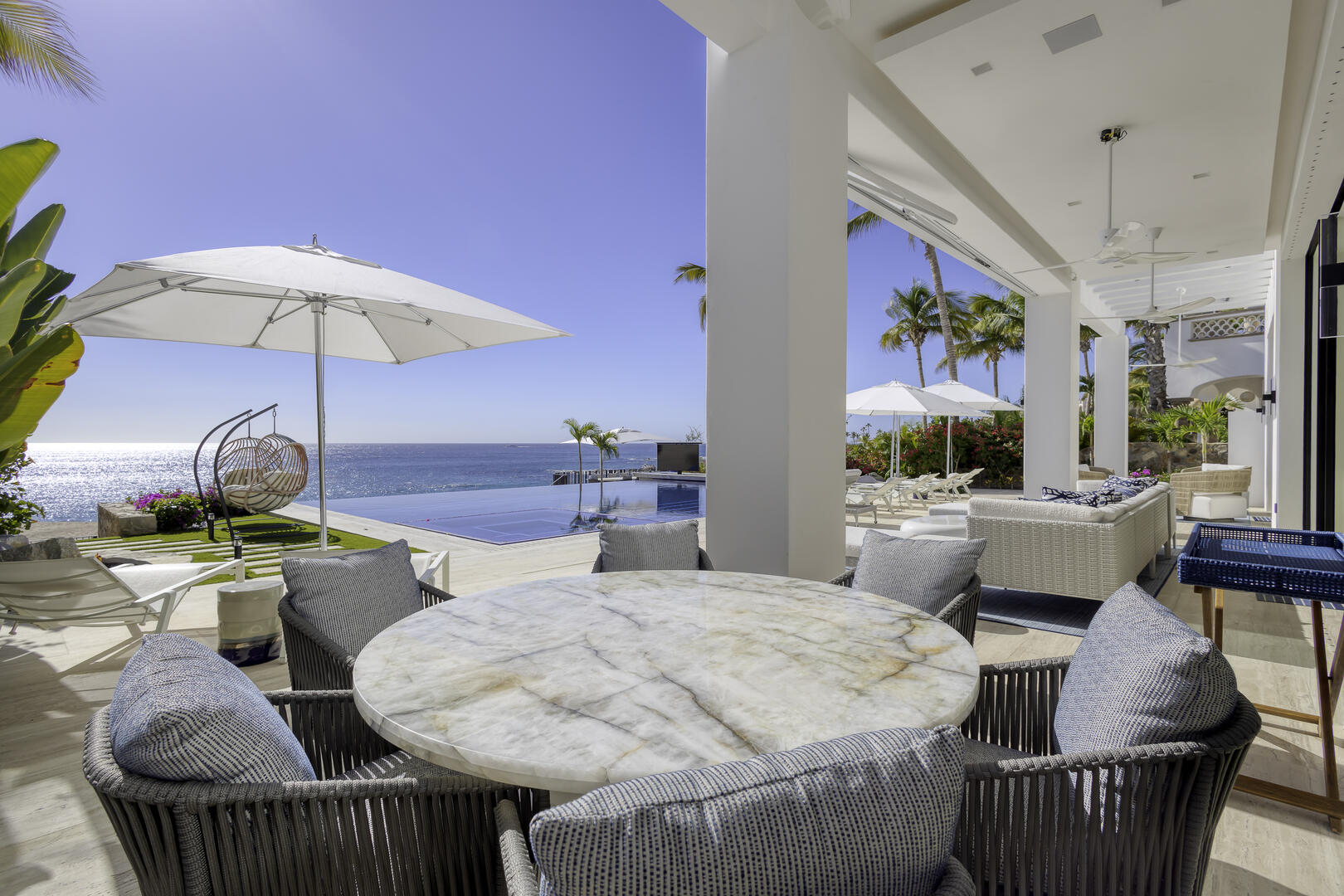 La Casa Tranquila, Beachfront Villas del Mar Estate with Chef, Butler and Infinity Pool - Photo 6