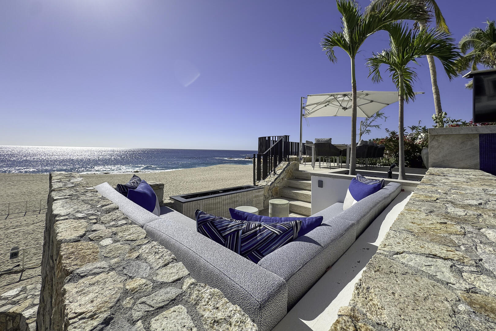La Casa Tranquila, Beachfront Villas del Mar Estate with Chef, Butler and Infinity Pool - Photo 9