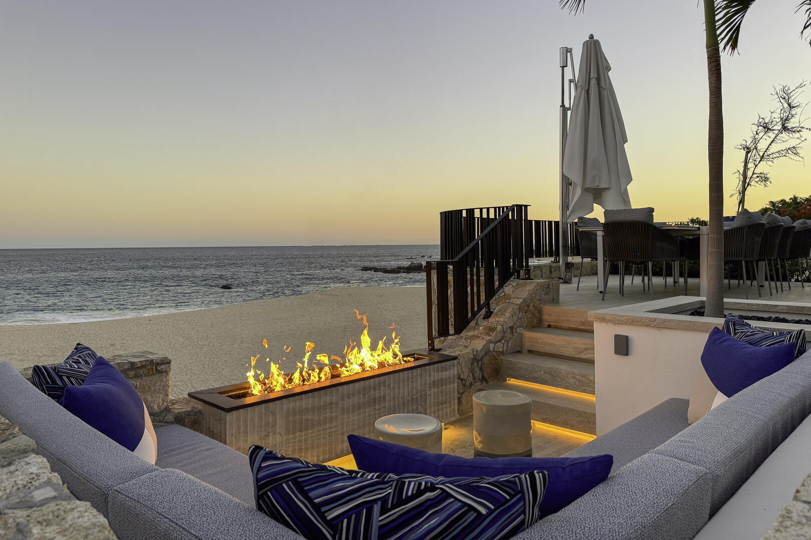 La Casa Tranquila, Beachfront Villas del Mar Estate with Chef, Butler and Infinity Pool - Photo 10