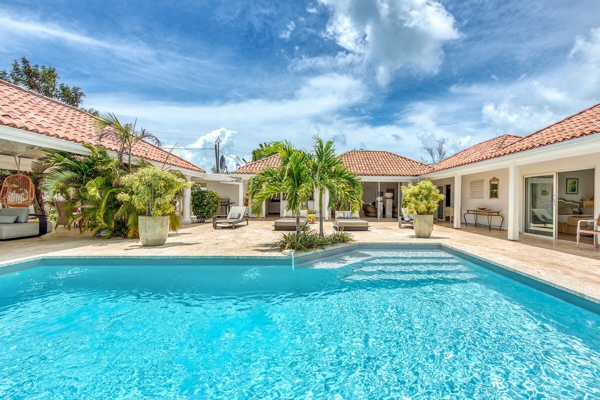 Villa La Nina, a Creole Garden Villa with Ocean Views in Terres Basses Gallery 3